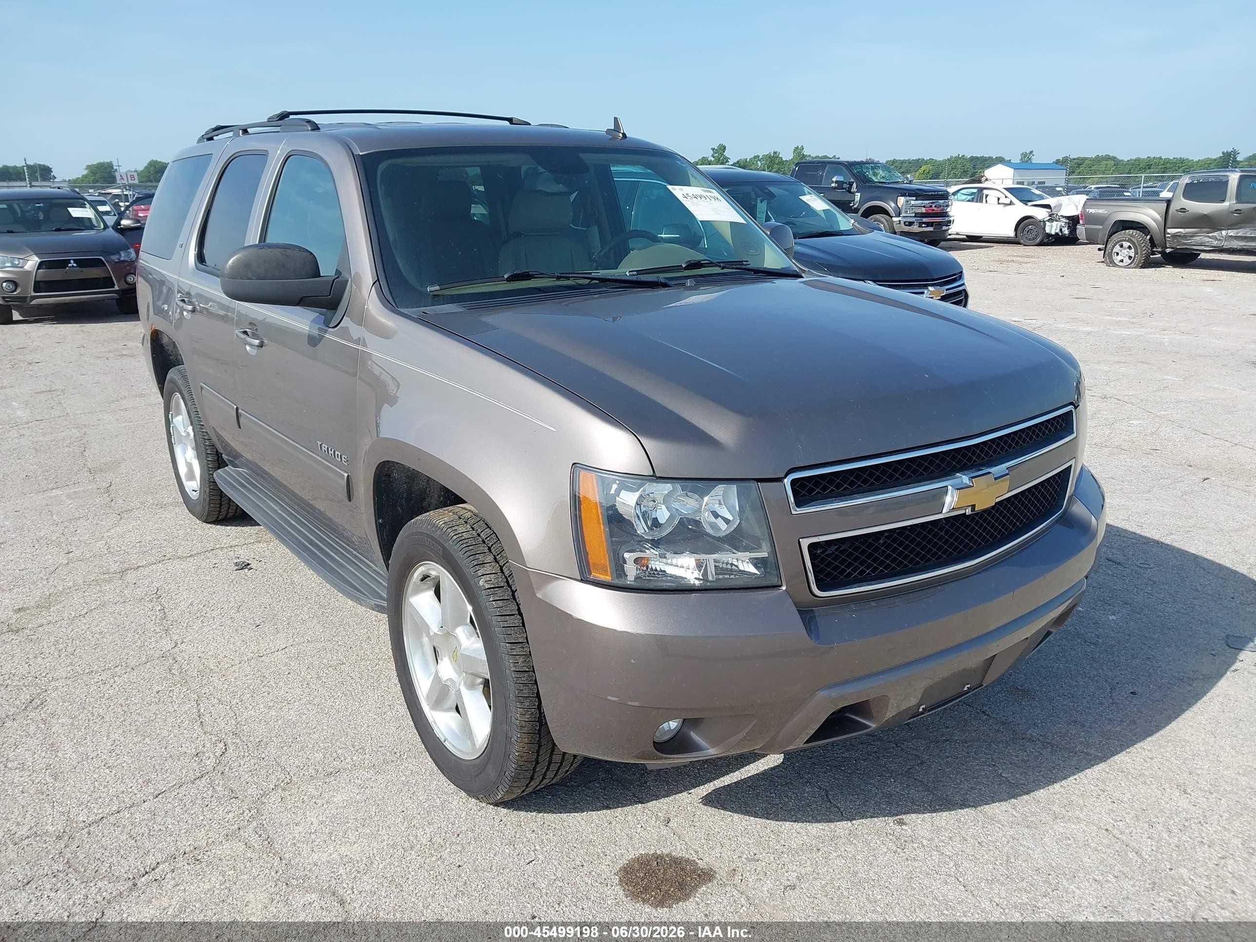 2013 Chevrolet Tahoe Lt Gray vin: 1GNSKBE0XDR366032