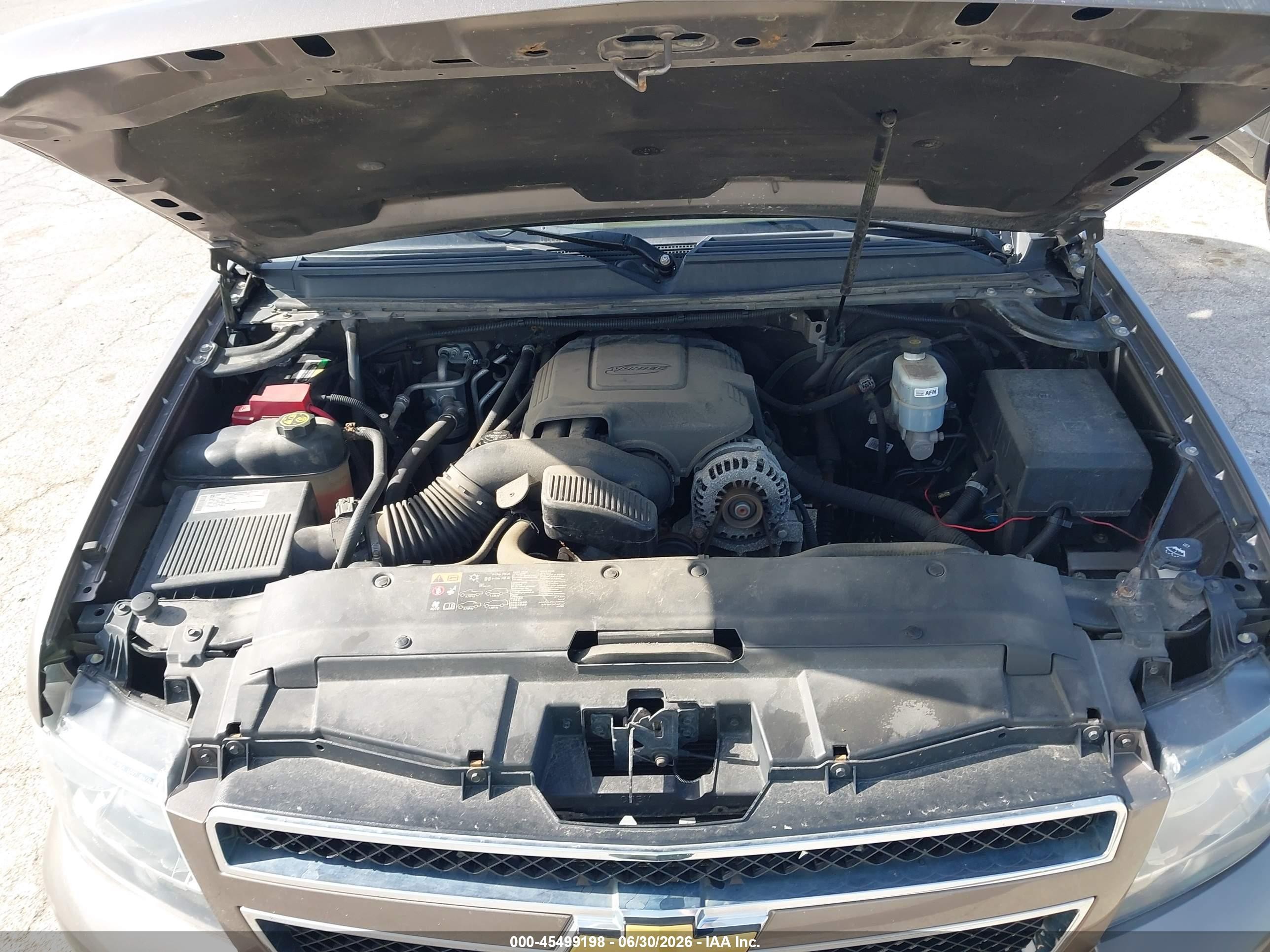 2013 Chevrolet Tahoe Lt Gray vin: 1GNSKBE0XDR366032