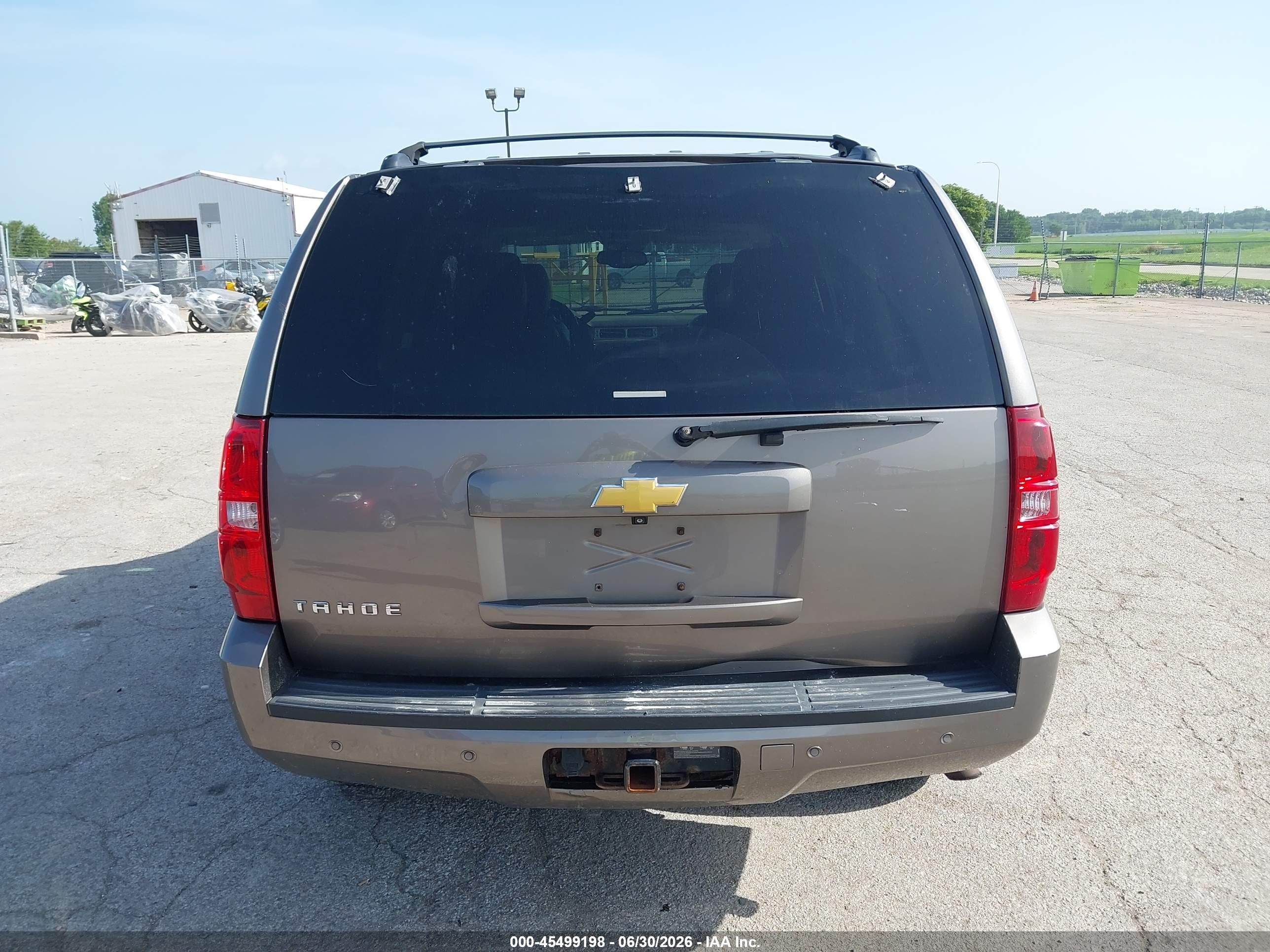 2013 Chevrolet Tahoe Lt Gray vin: 1GNSKBE0XDR366032