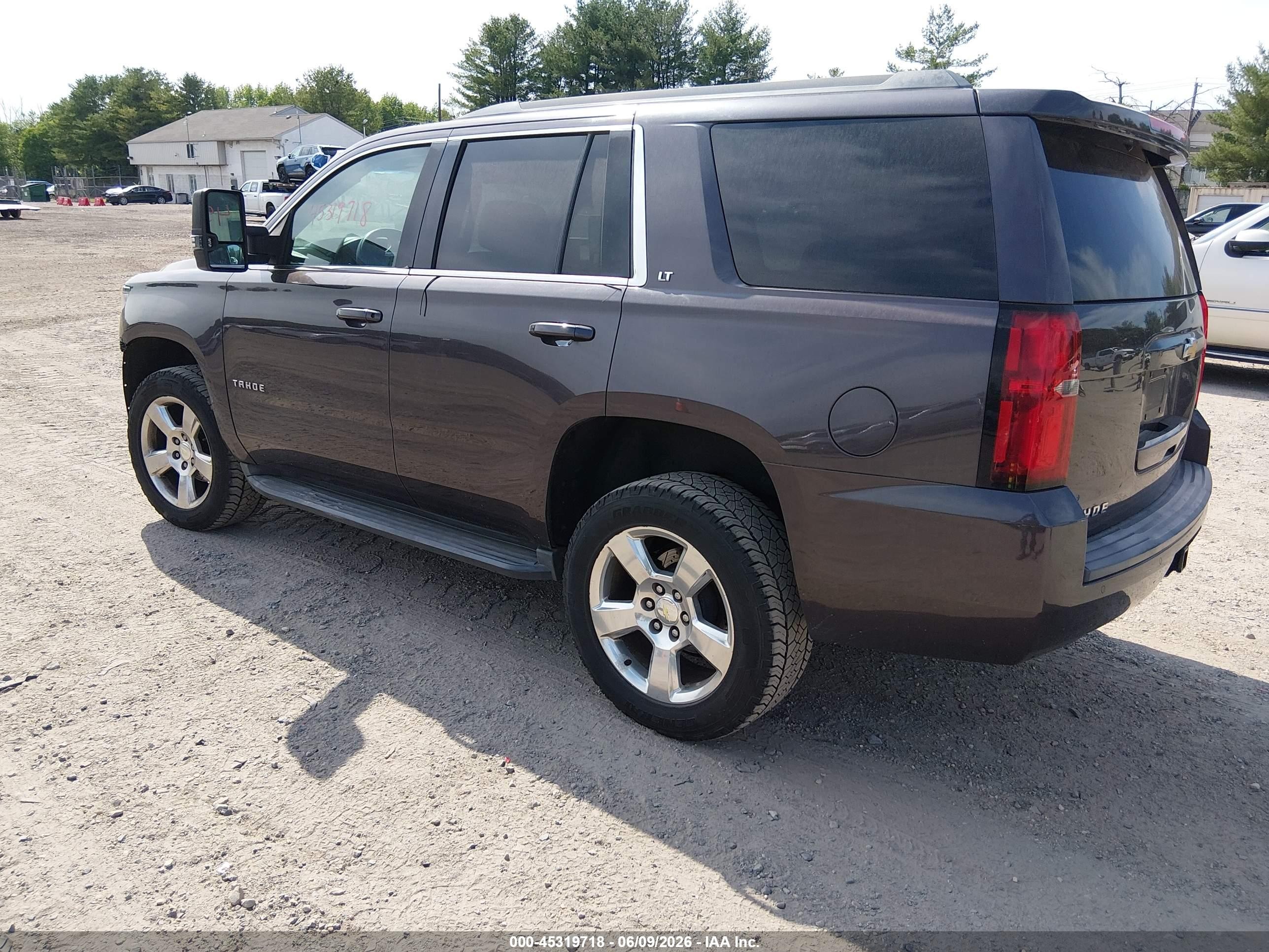 2015 Chevrolet Tahoe Lt Maroon vin: 1GNSKBKC0FR147615