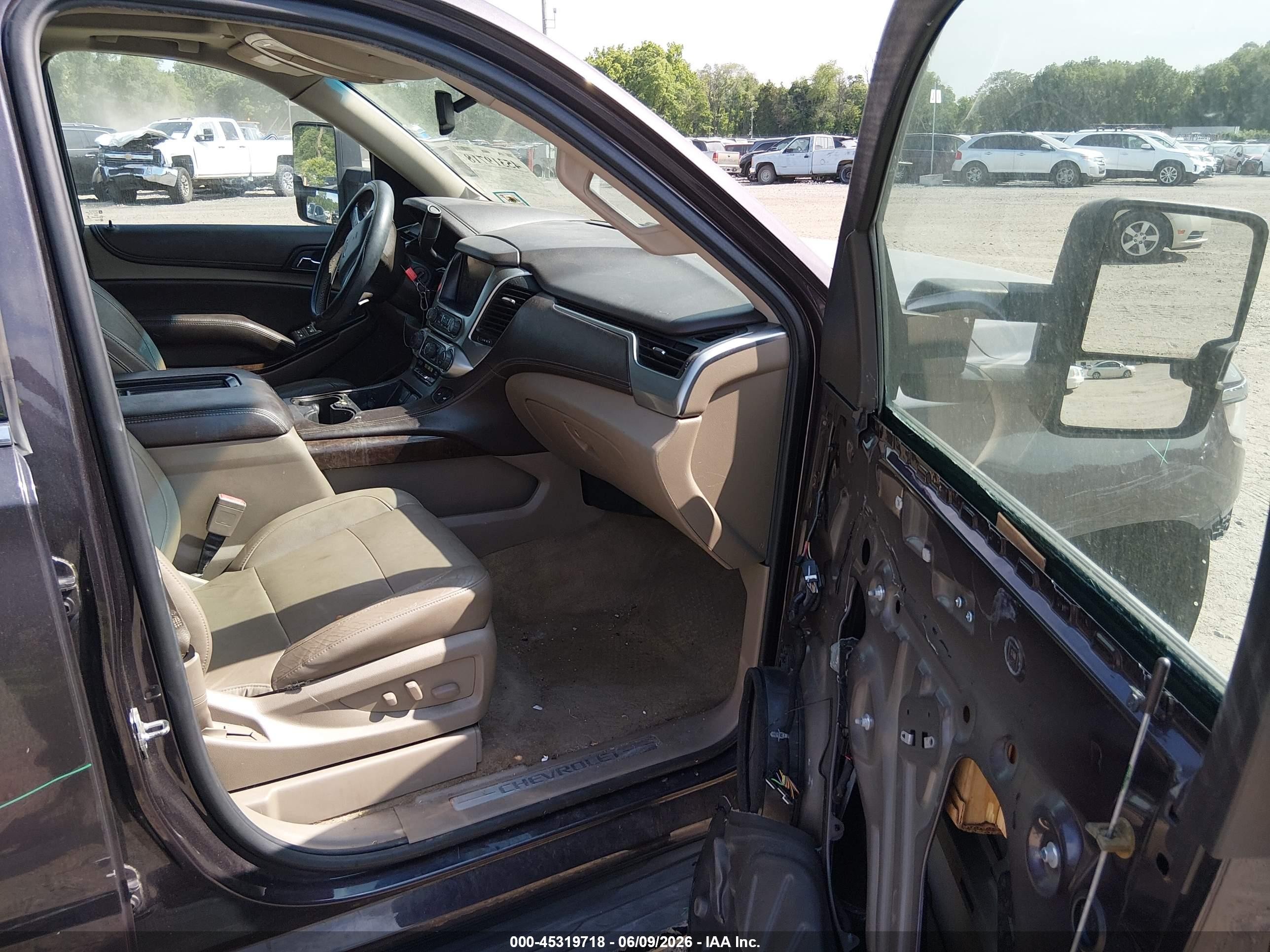 2015 Chevrolet Tahoe Lt Maroon vin: 1GNSKBKC0FR147615