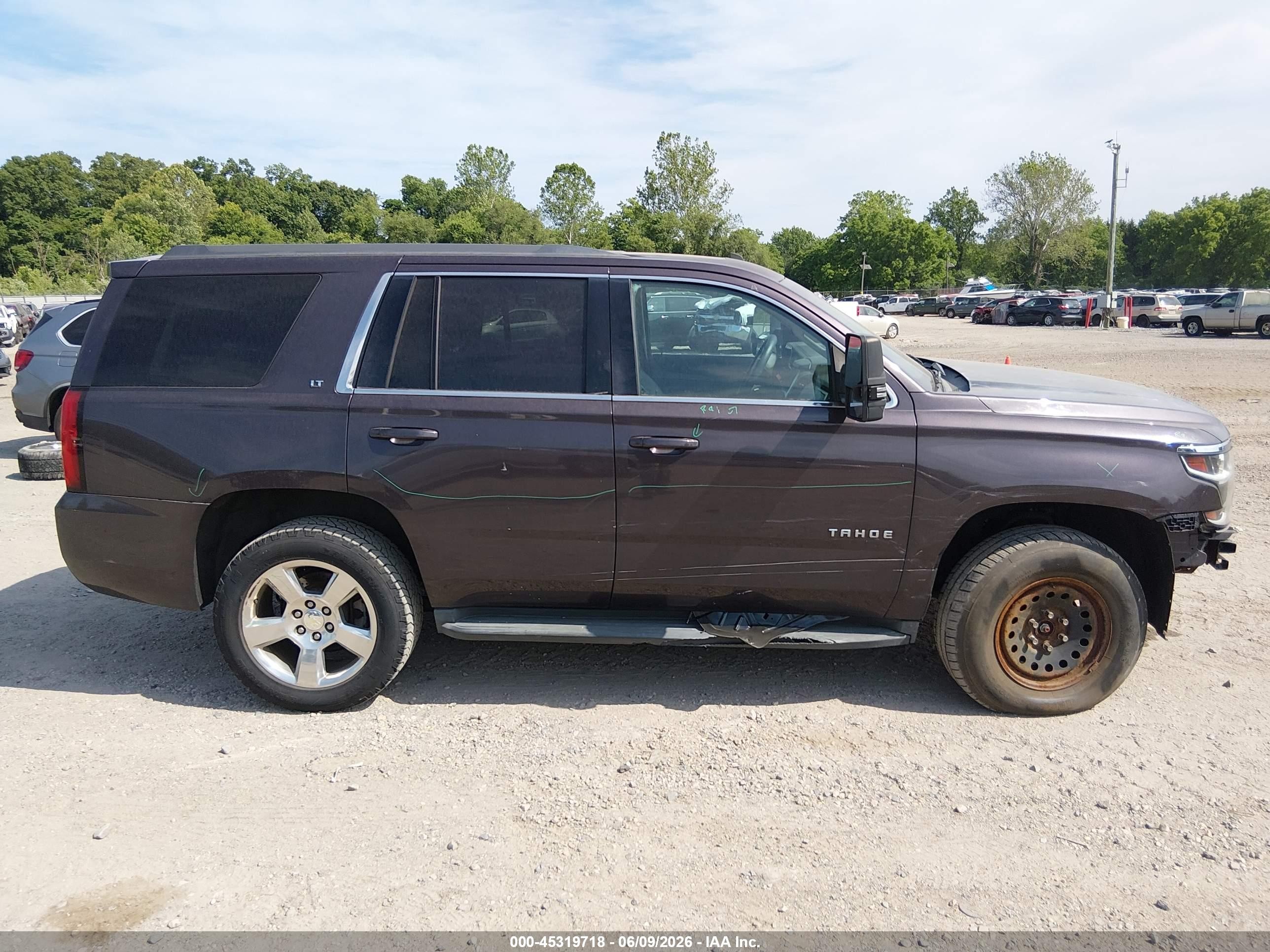 2015 Chevrolet Tahoe Lt Maroon vin: 1GNSKBKC0FR147615
