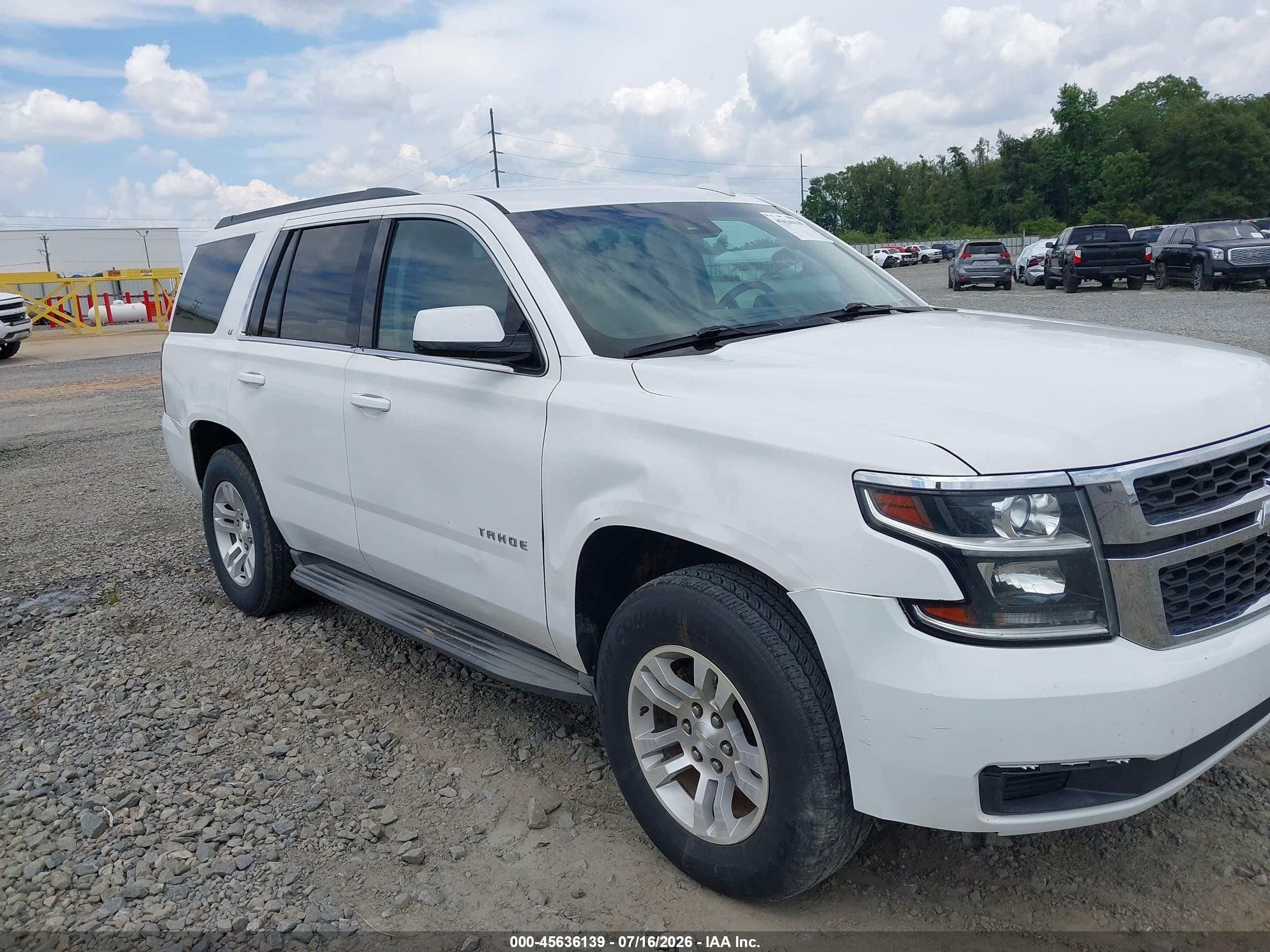 2015 Chevrolet Tahoe Lt White vin: 1GNSKBKC0FR554916