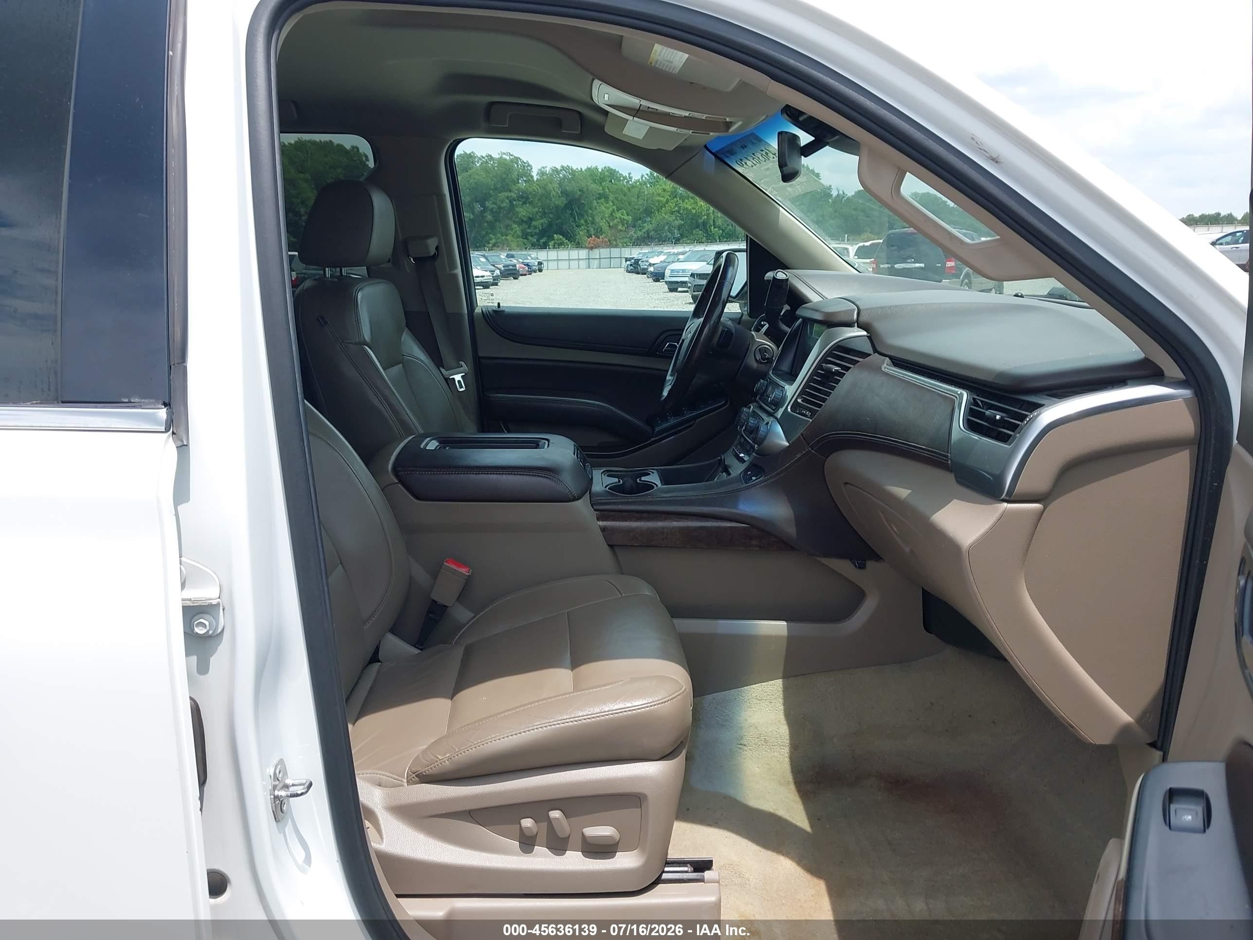 2015 Chevrolet Tahoe Lt White vin: 1GNSKBKC0FR554916