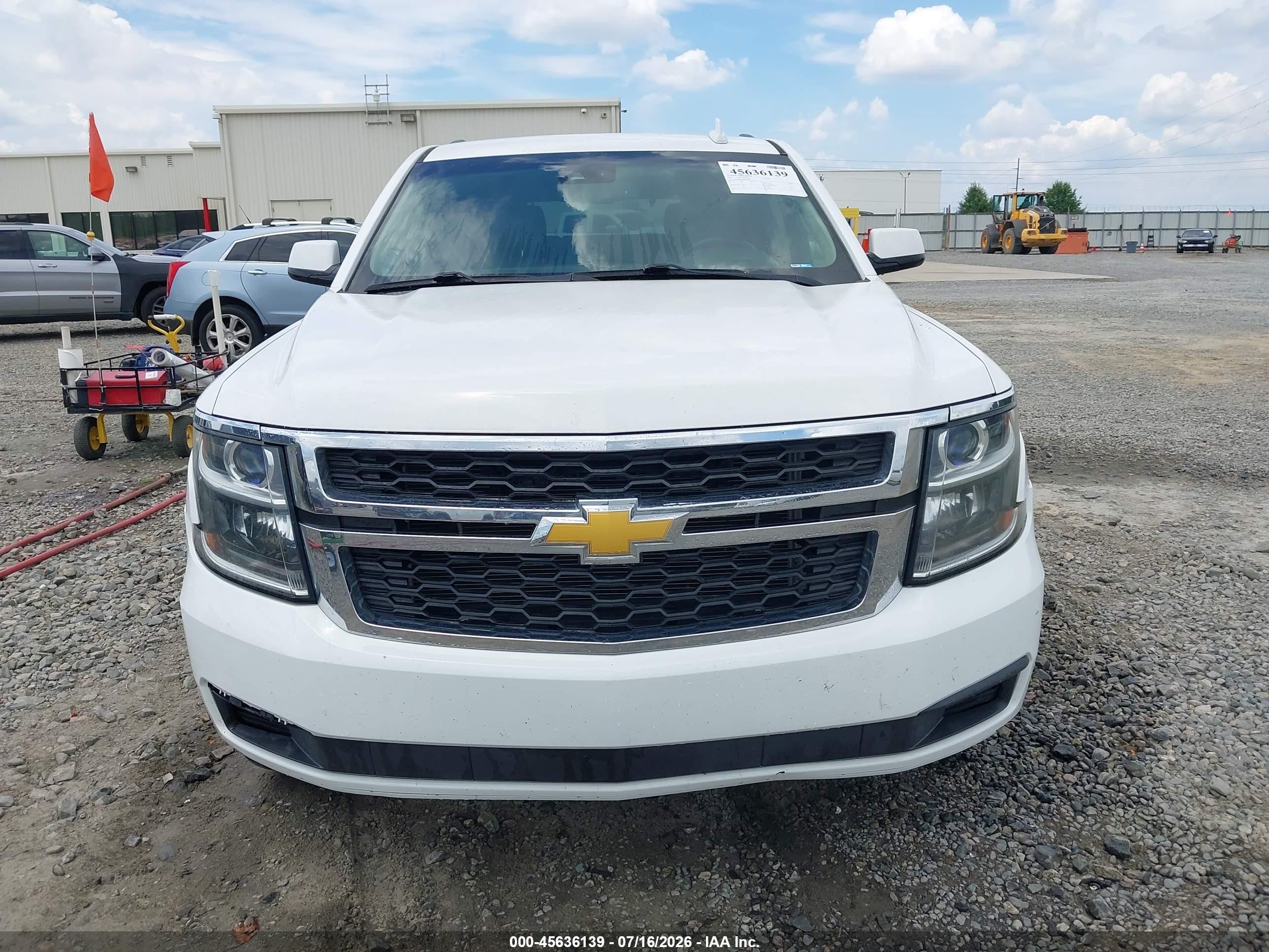 2015 Chevrolet Tahoe Lt White vin: 1GNSKBKC0FR554916