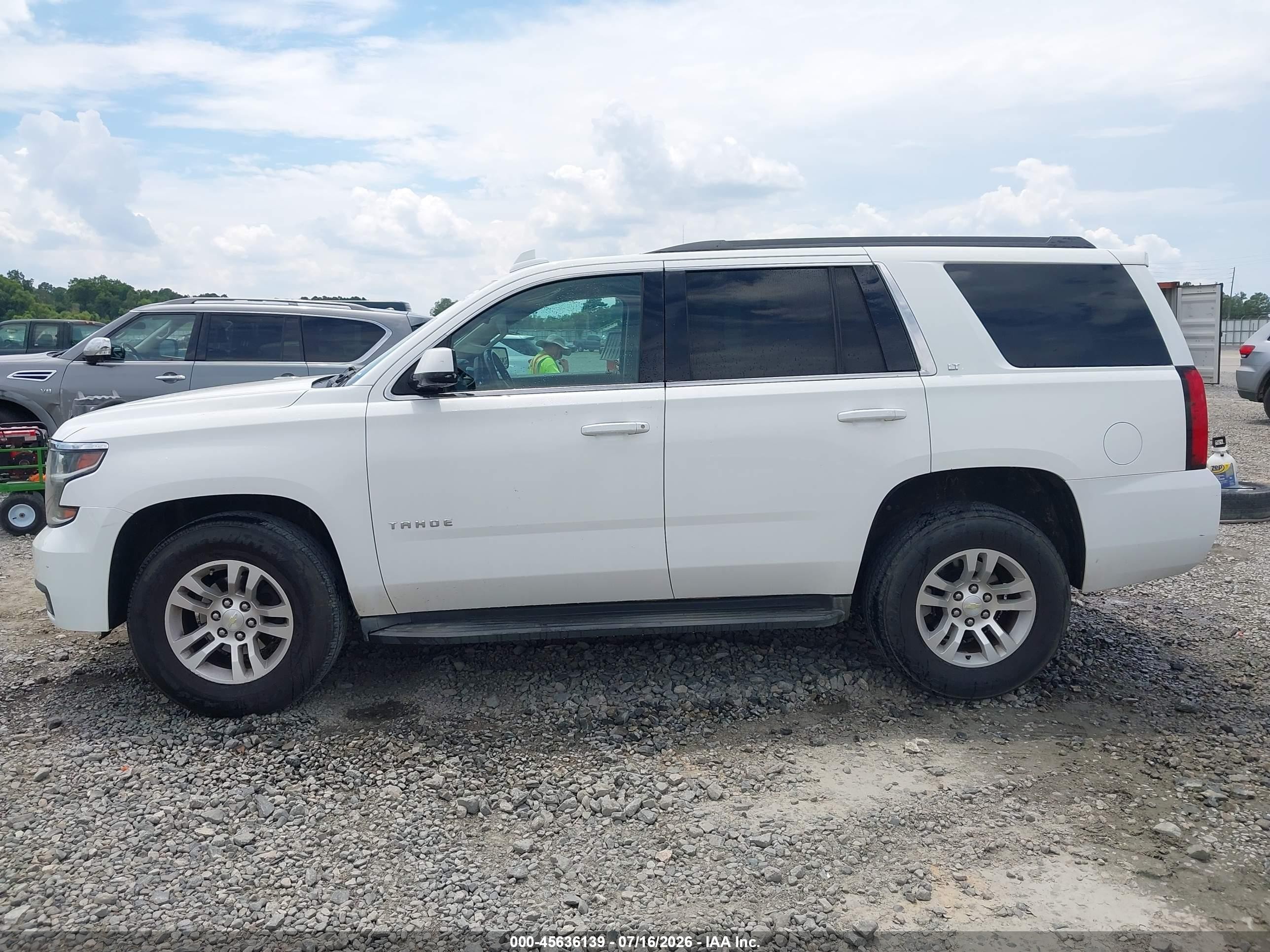 2015 Chevrolet Tahoe Lt White vin: 1GNSKBKC0FR554916