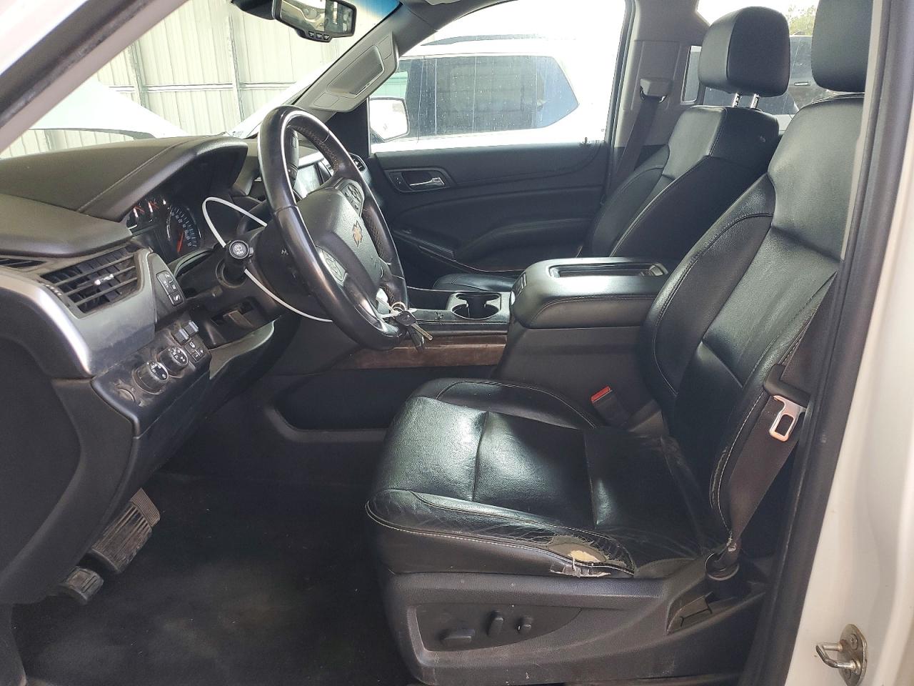 2015 Chevrolet Tahoe K1500 Lt White vin: 1GNSKBKC0FR604861