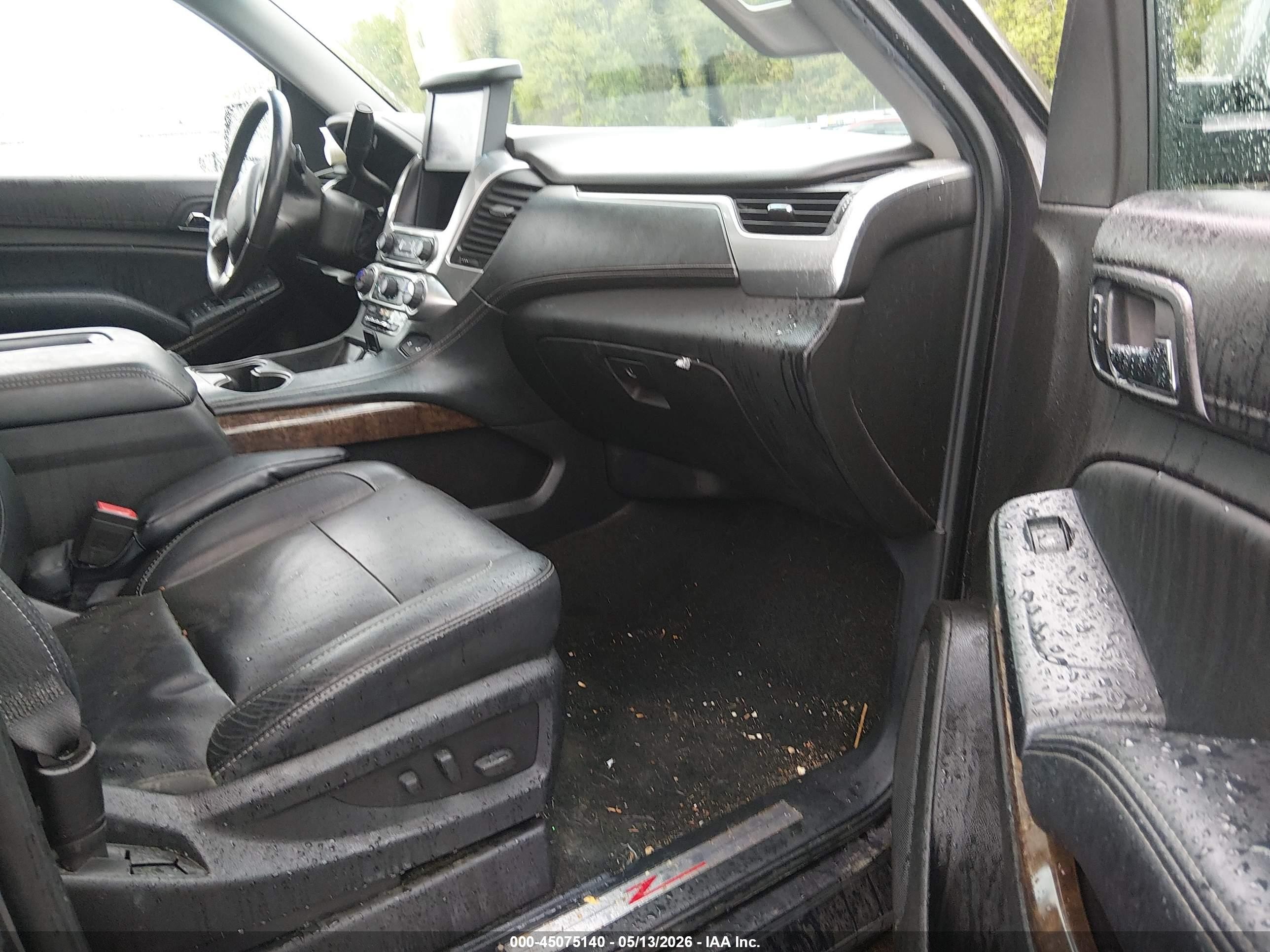 2015 Chevrolet Tahoe Lt Серый vin: 1GNSKBKC0FR629212