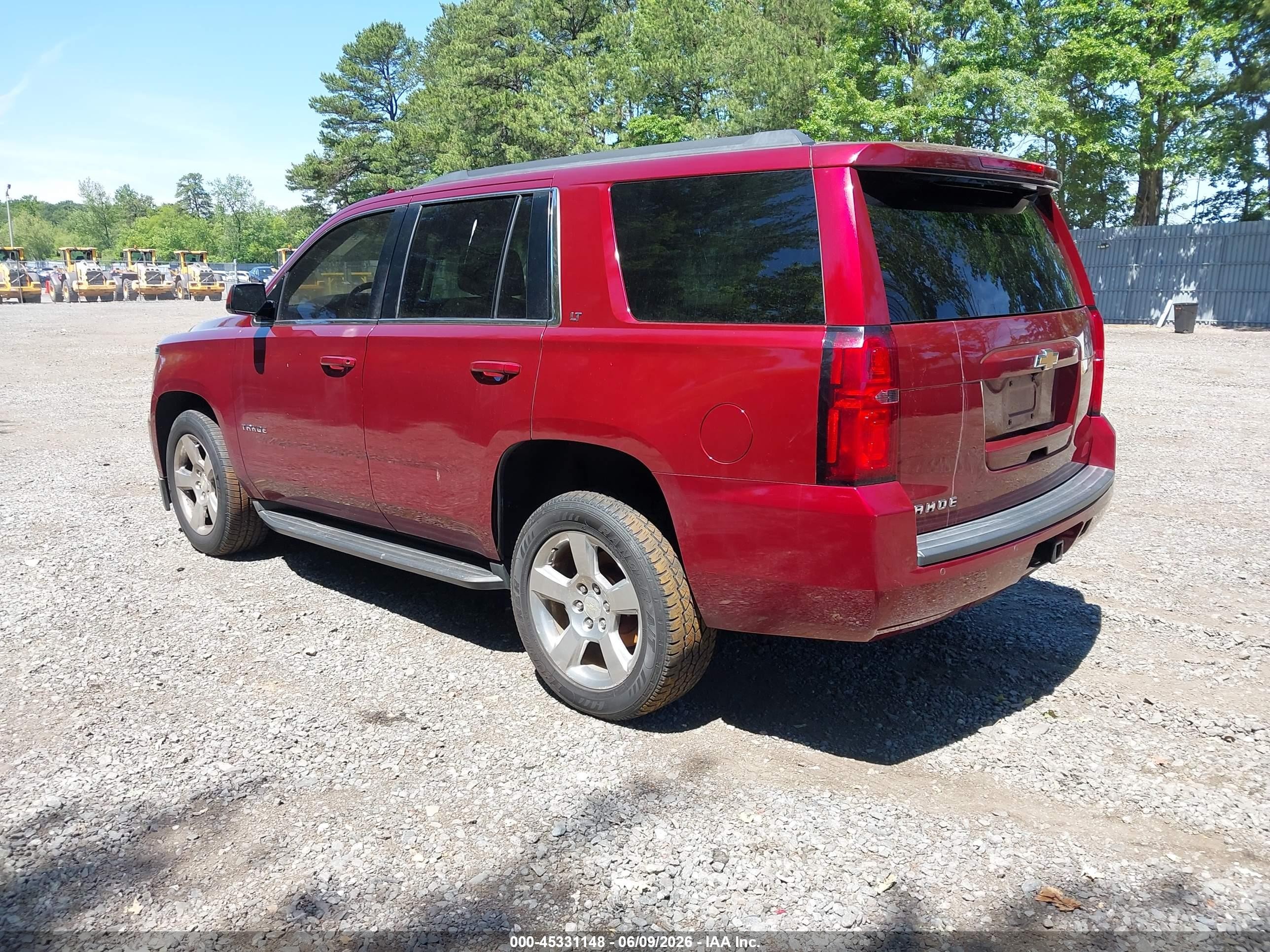 2016 Chevrolet Tahoe Lt Красный vin: 1GNSKBKC0GR463937