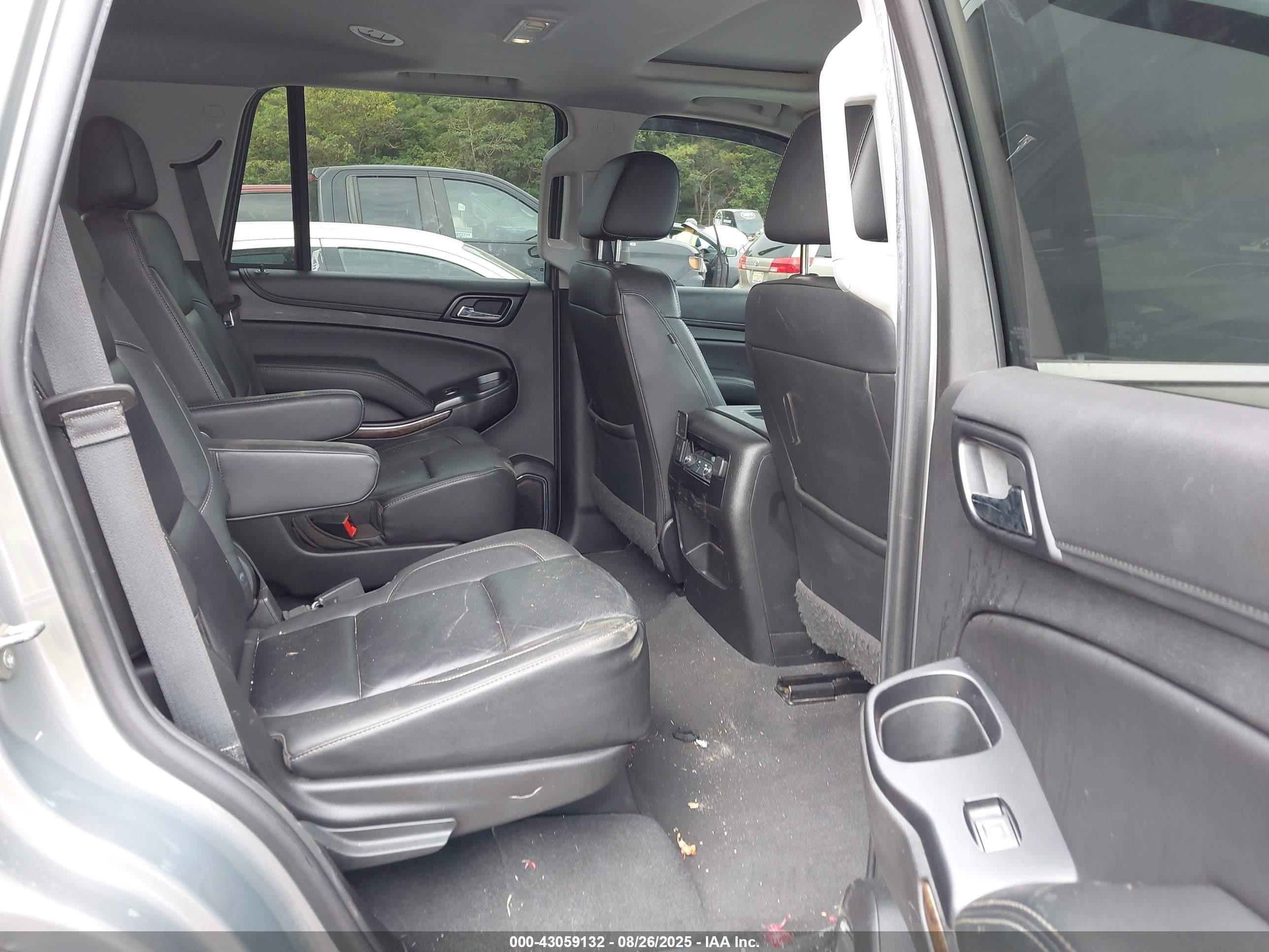 2019 Chevrolet Tahoe Lt Gray vin: 1GNSKBKC0KR167597