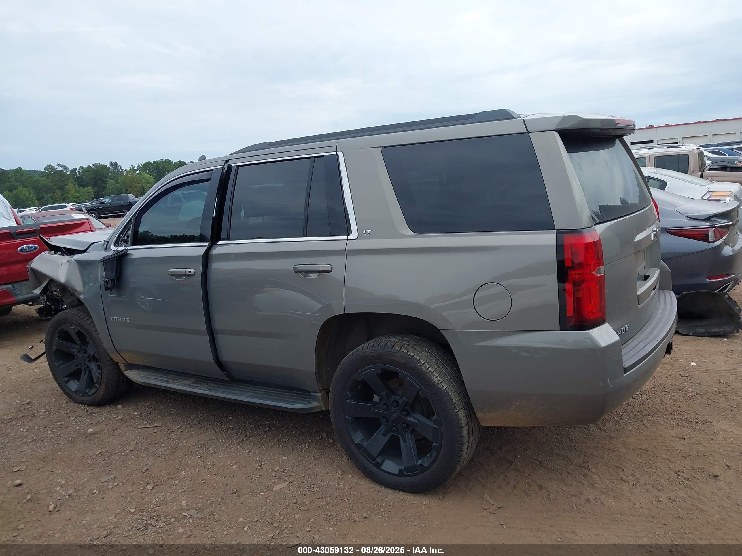 2019 Chevrolet Tahoe Lt Gray vin: 1GNSKBKC0KR167597