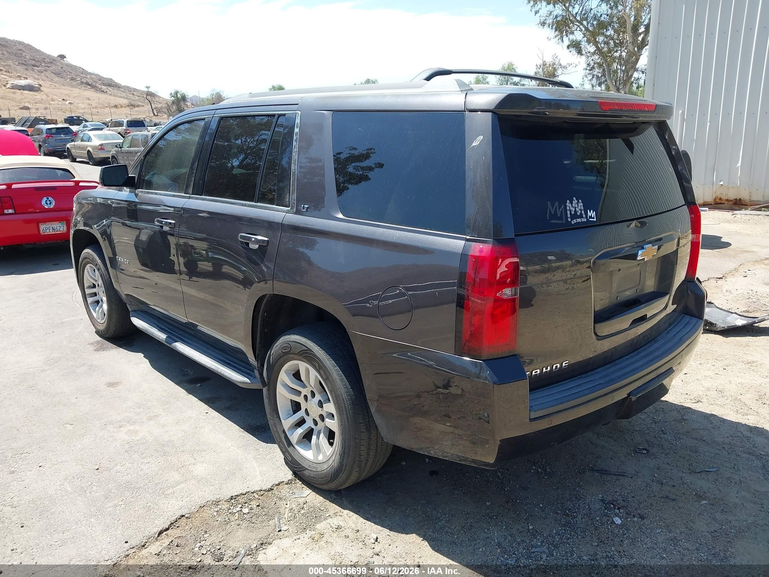 2015 Chevrolet Tahoe Lt Серый vin: 1GNSKBKC1FR103963