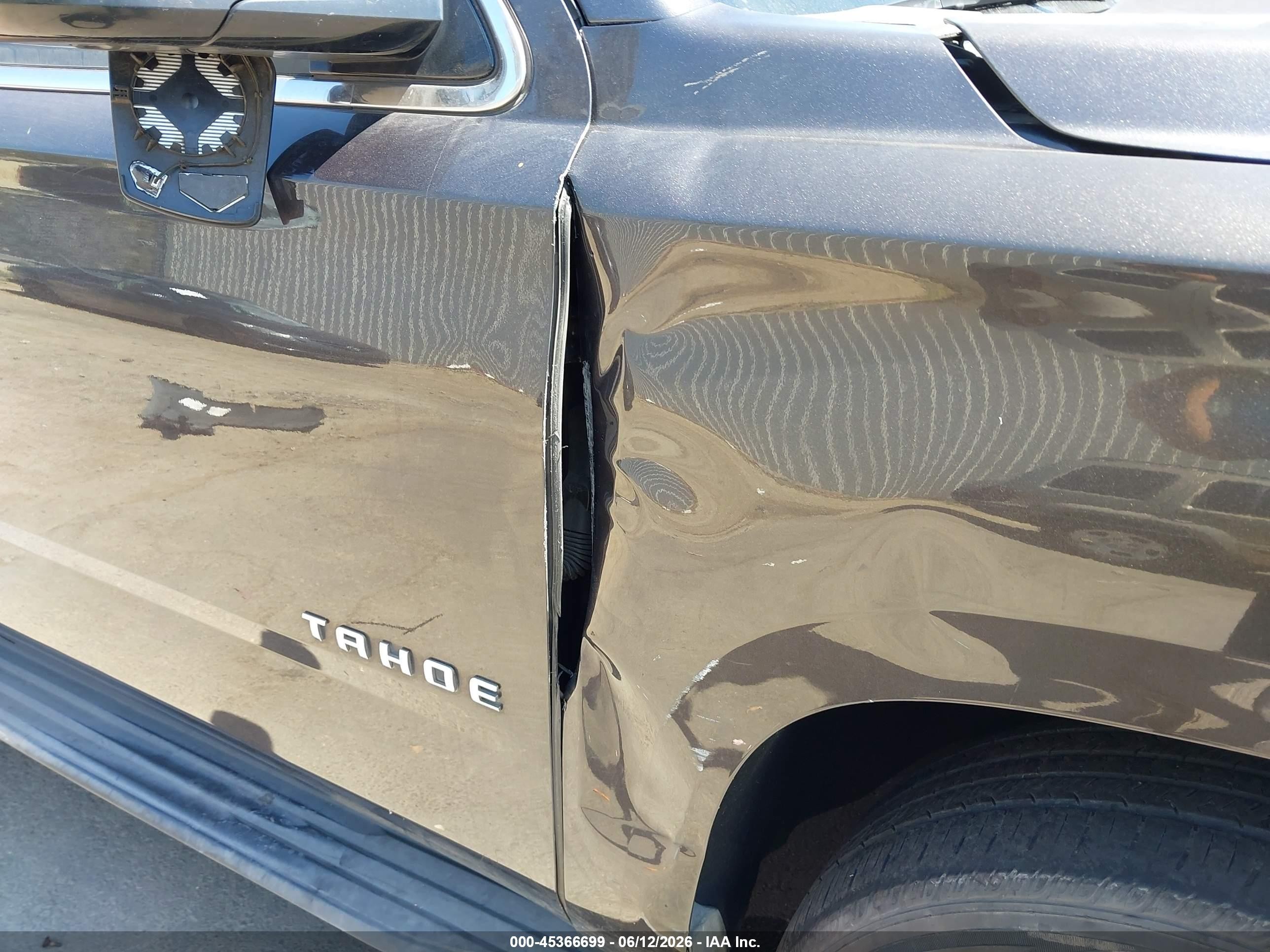 2015 Chevrolet Tahoe Lt Серый vin: 1GNSKBKC1FR103963