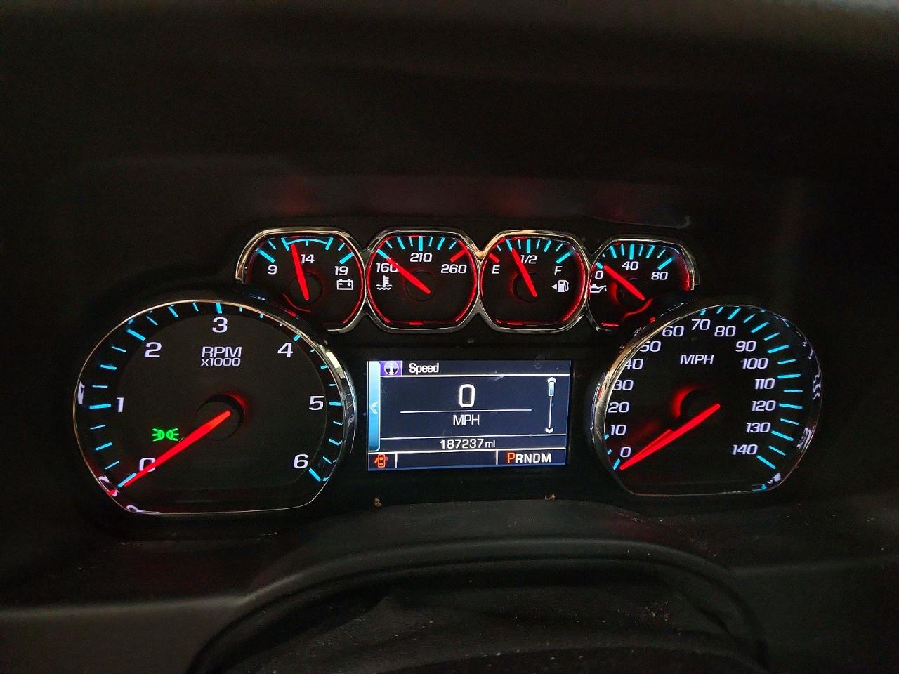 2015 Chevrolet Tahoe K1500 Lt Серебряный vin: 1GNSKBKC1FR118379