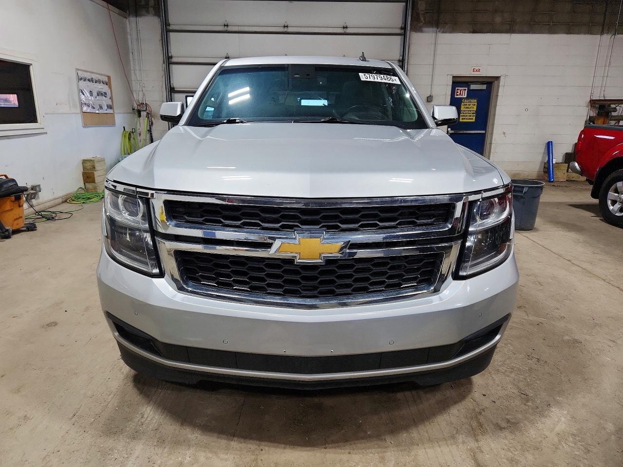 2015 Chevrolet Tahoe K1500 Lt Серебряный vin: 1GNSKBKC1FR118379