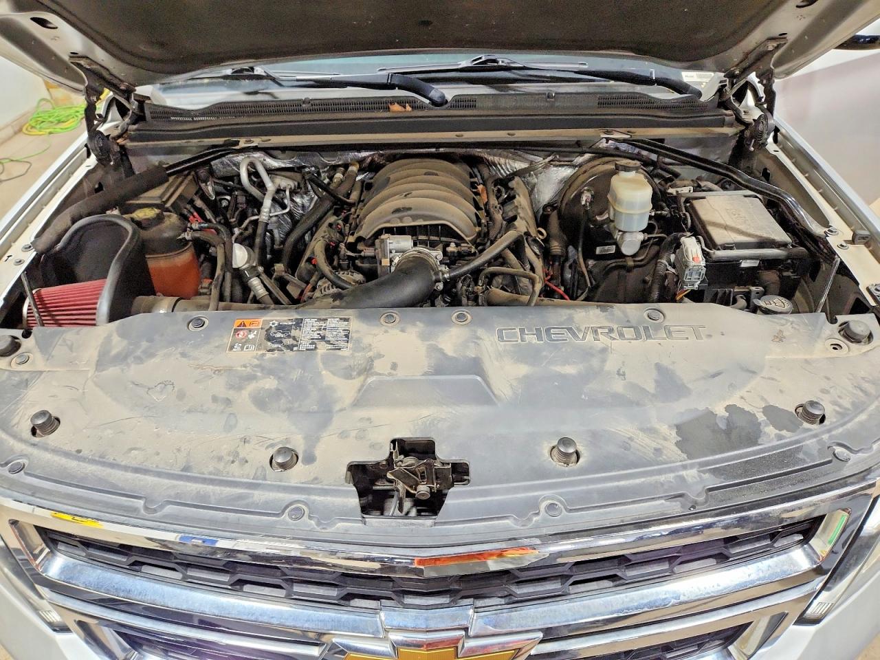 2015 Chevrolet Tahoe K1500 Lt Серебряный vin: 1GNSKBKC1FR118379