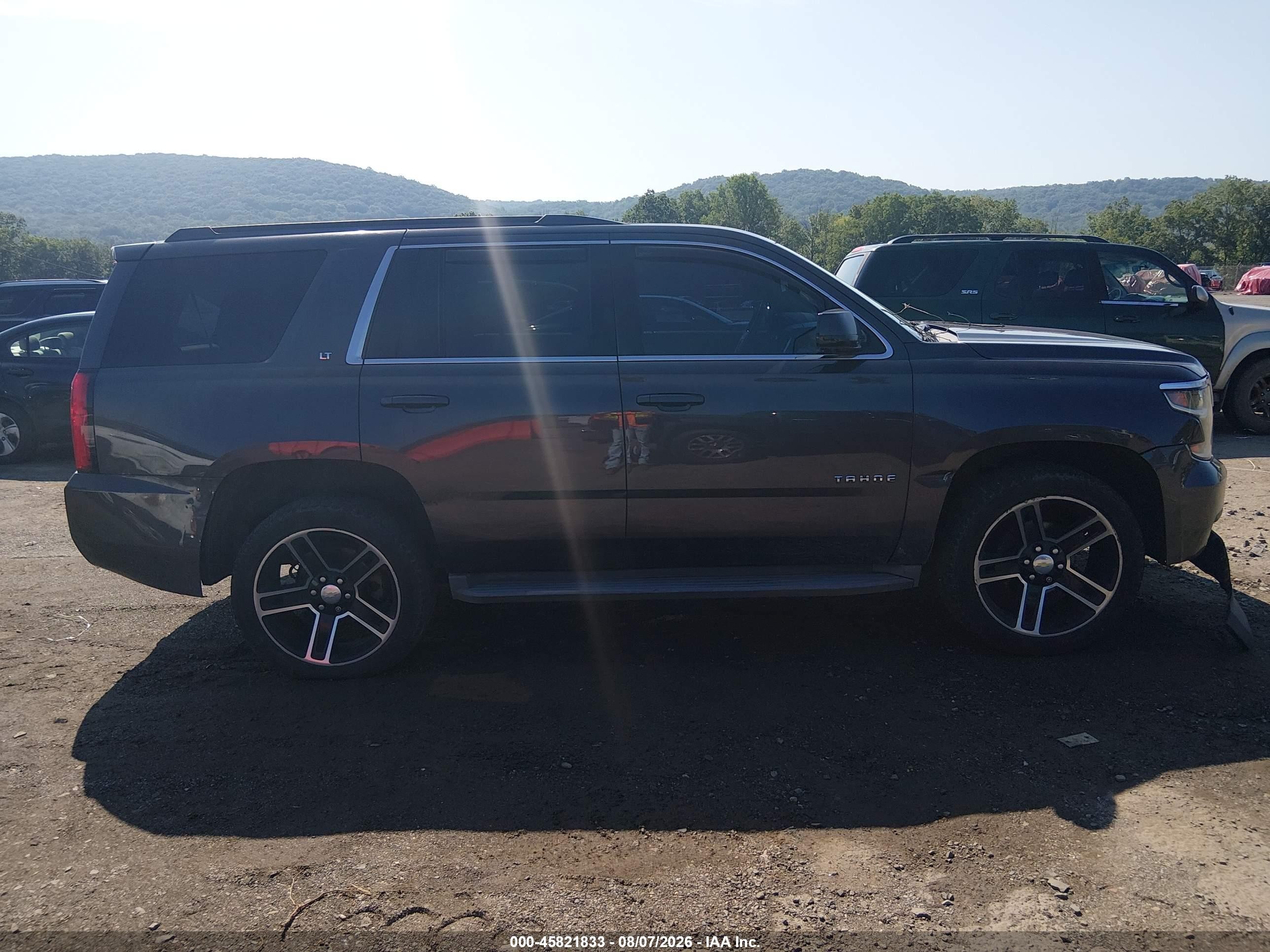 2015 Chevrolet Tahoe Lt Gray vin: 1GNSKBKC1FR247402