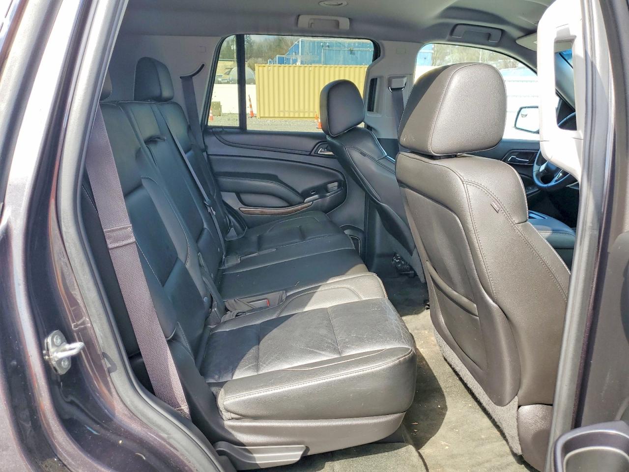 2015 Chevrolet Tahoe K1500 Lt Gray vin: 1GNSKBKC1FR533637