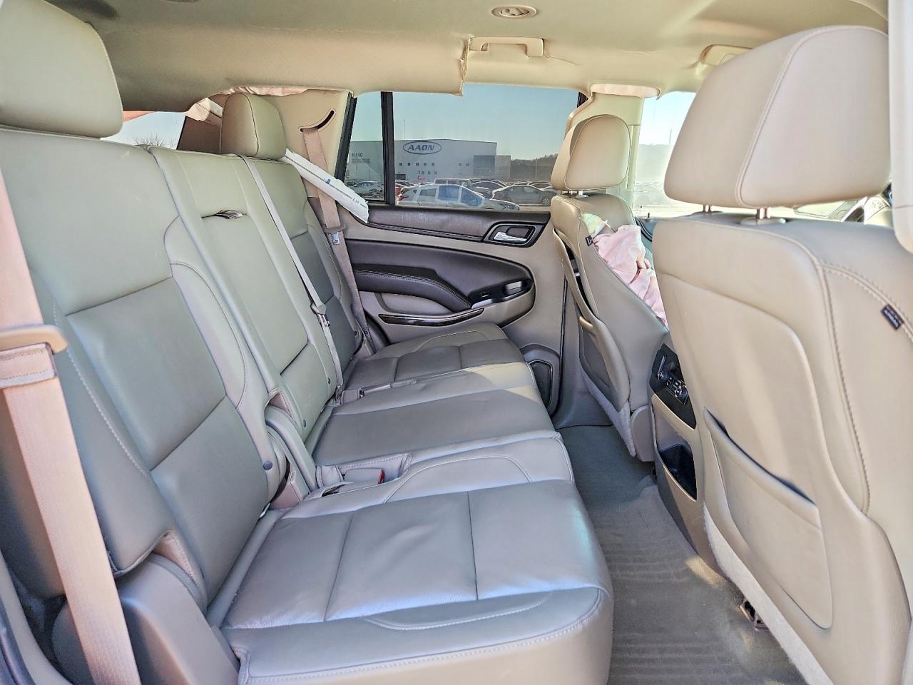 2015 Chevrolet Tahoe K1500 Lt White vin: 1GNSKBKC1FR731165