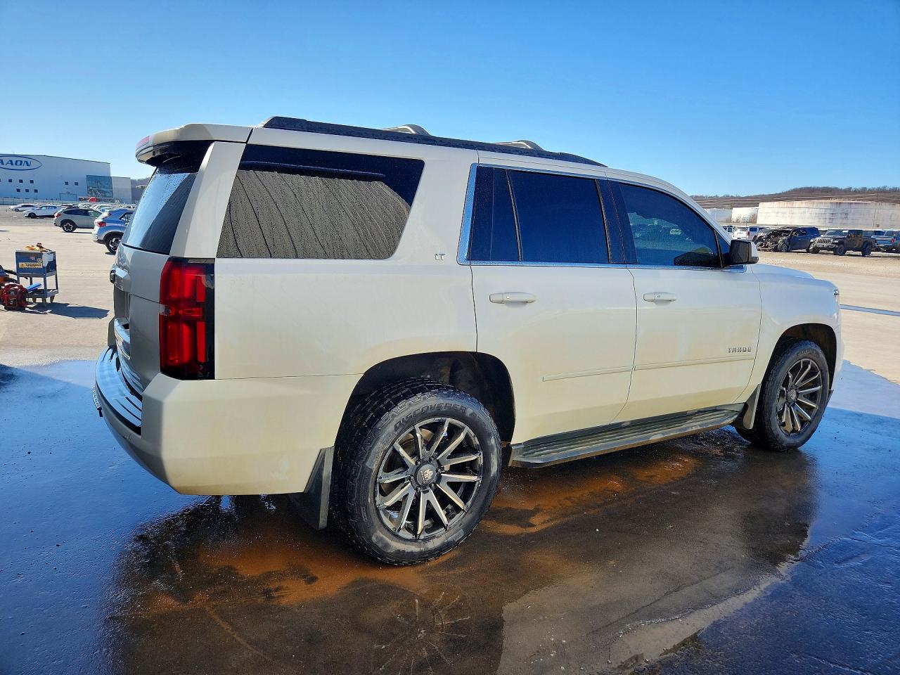 2015 Chevrolet Tahoe K1500 Lt White vin: 1GNSKBKC1FR731165