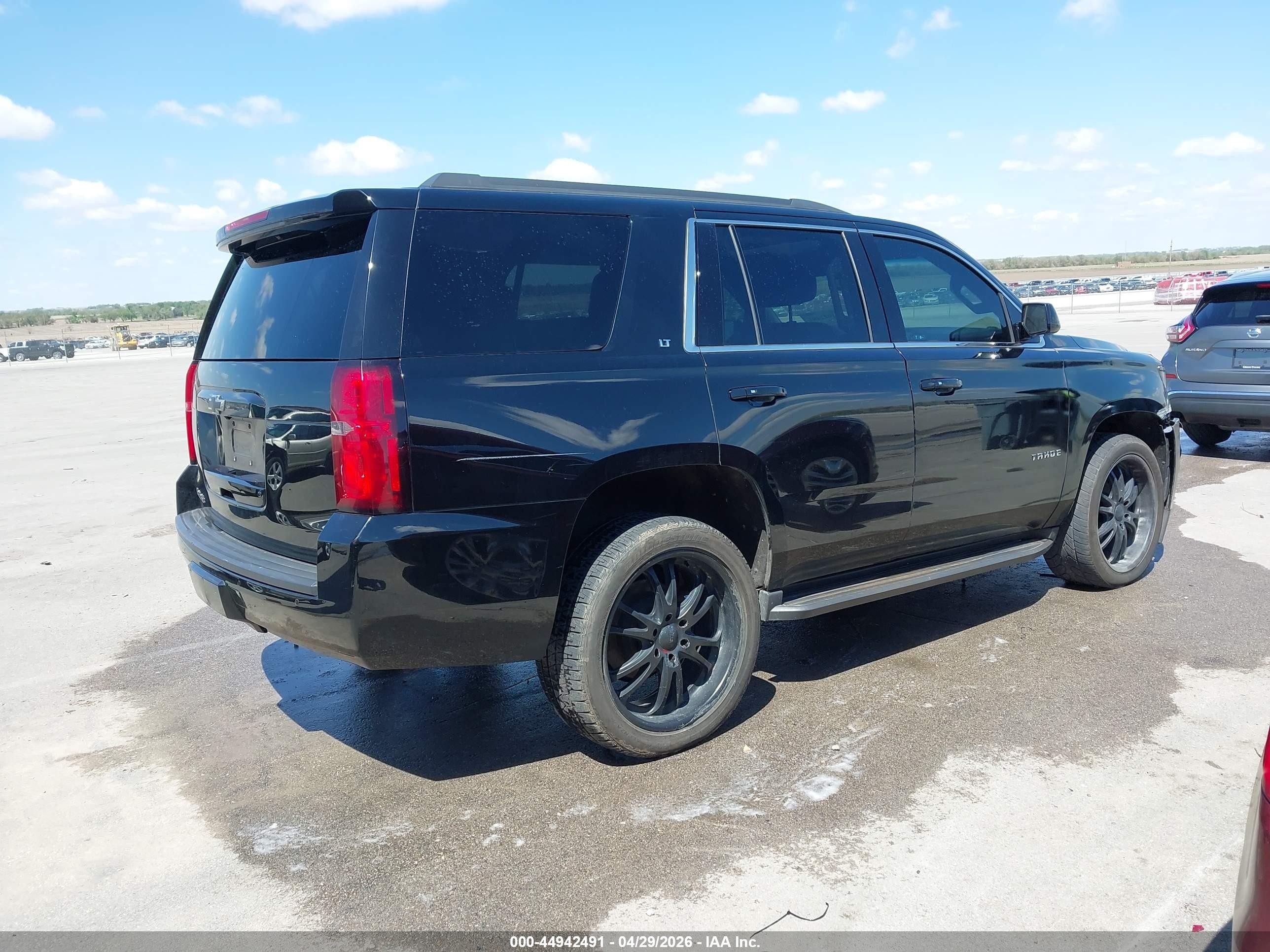 2018 Chevrolet Tahoe Lt Black vin: 1GNSKBKC1JR298150