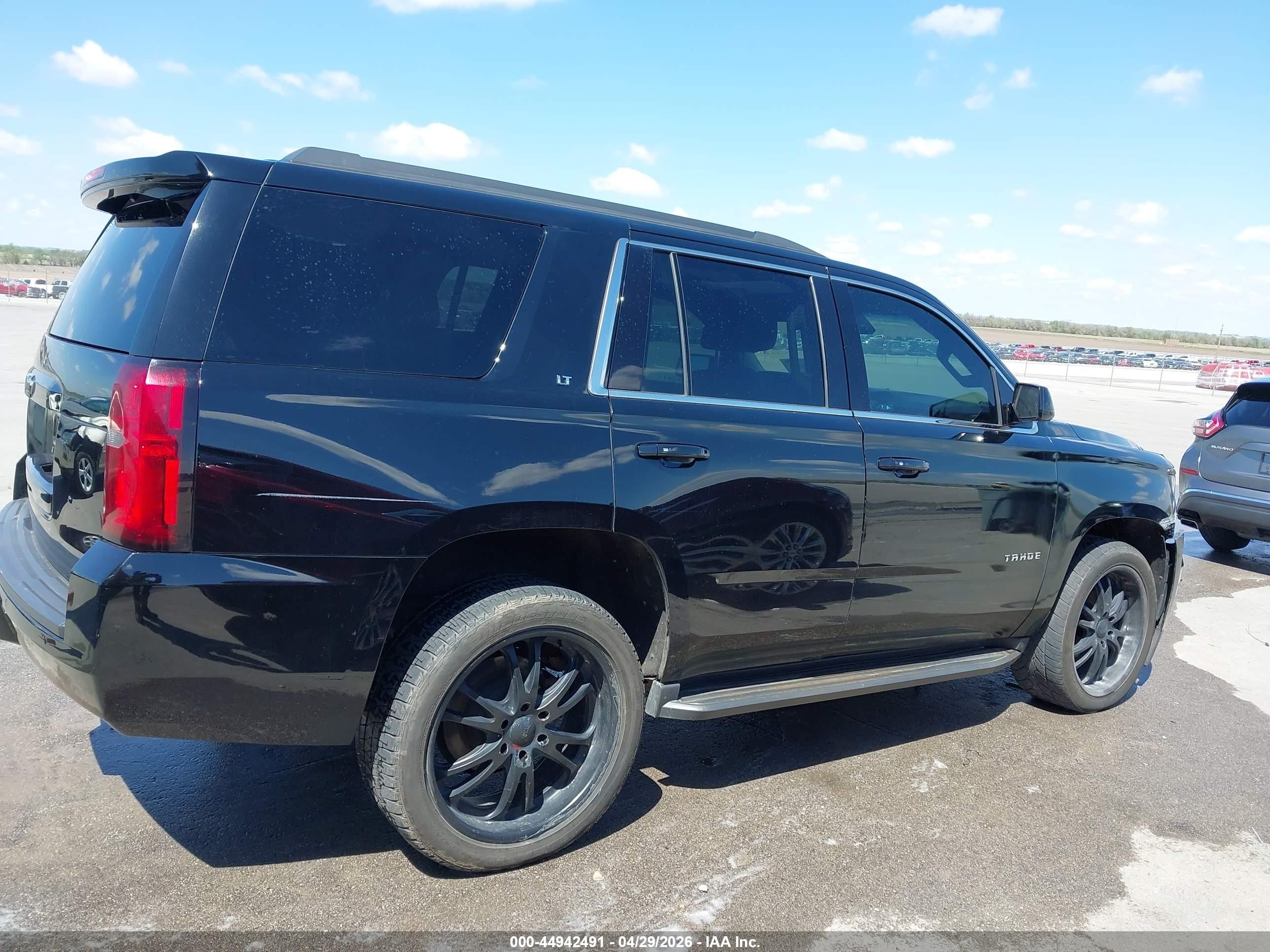 2018 Chevrolet Tahoe Lt Black vin: 1GNSKBKC1JR298150