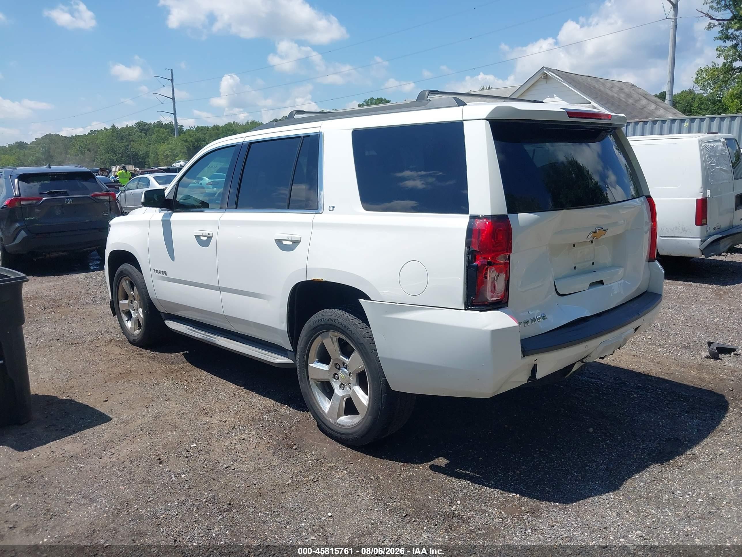 2015 Chevrolet Tahoe Lt White vin: 1GNSKBKC2FR109738