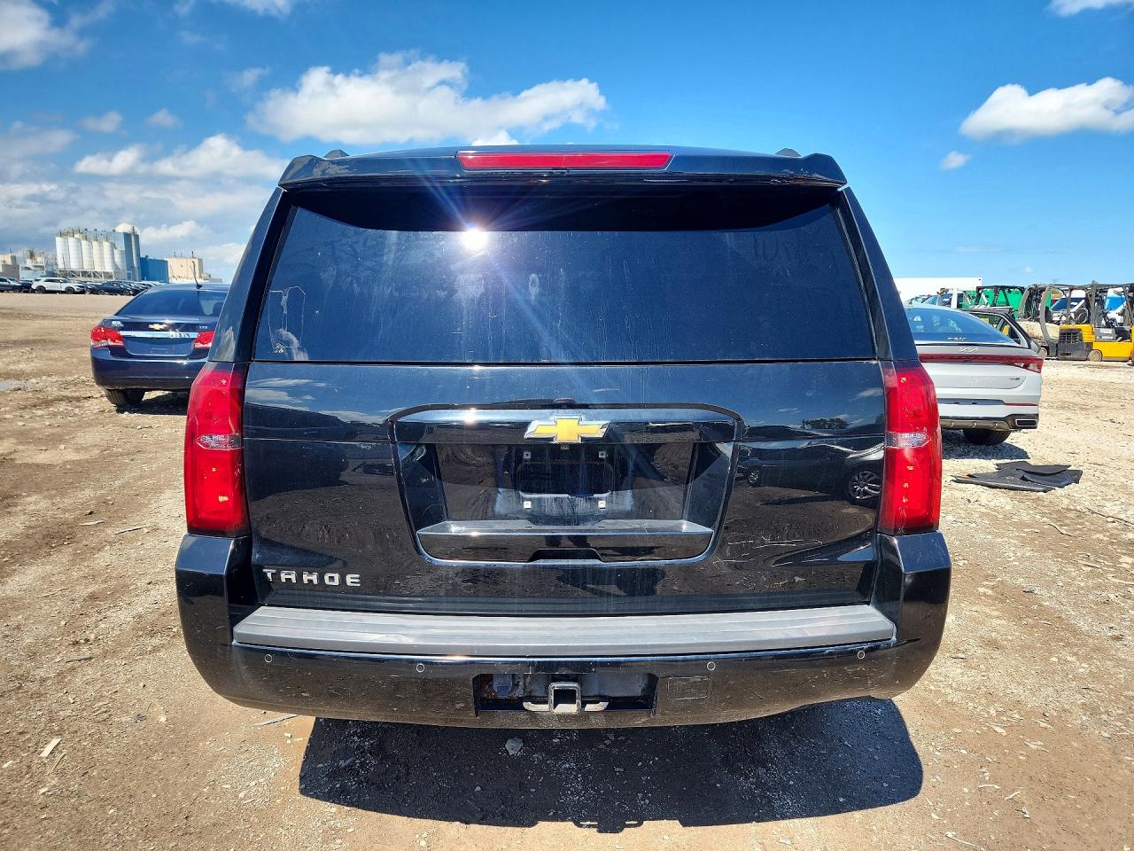 2015 Chevrolet Tahoe K1500 Lt Черный vin: 1GNSKBKC2FR651017