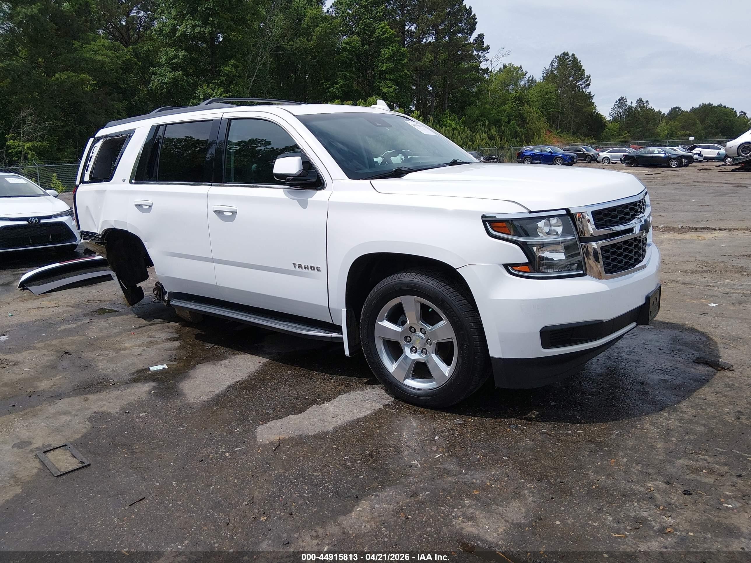 2015 Chevrolet Tahoe Lt White vin: 1GNSKBKC2FR683854