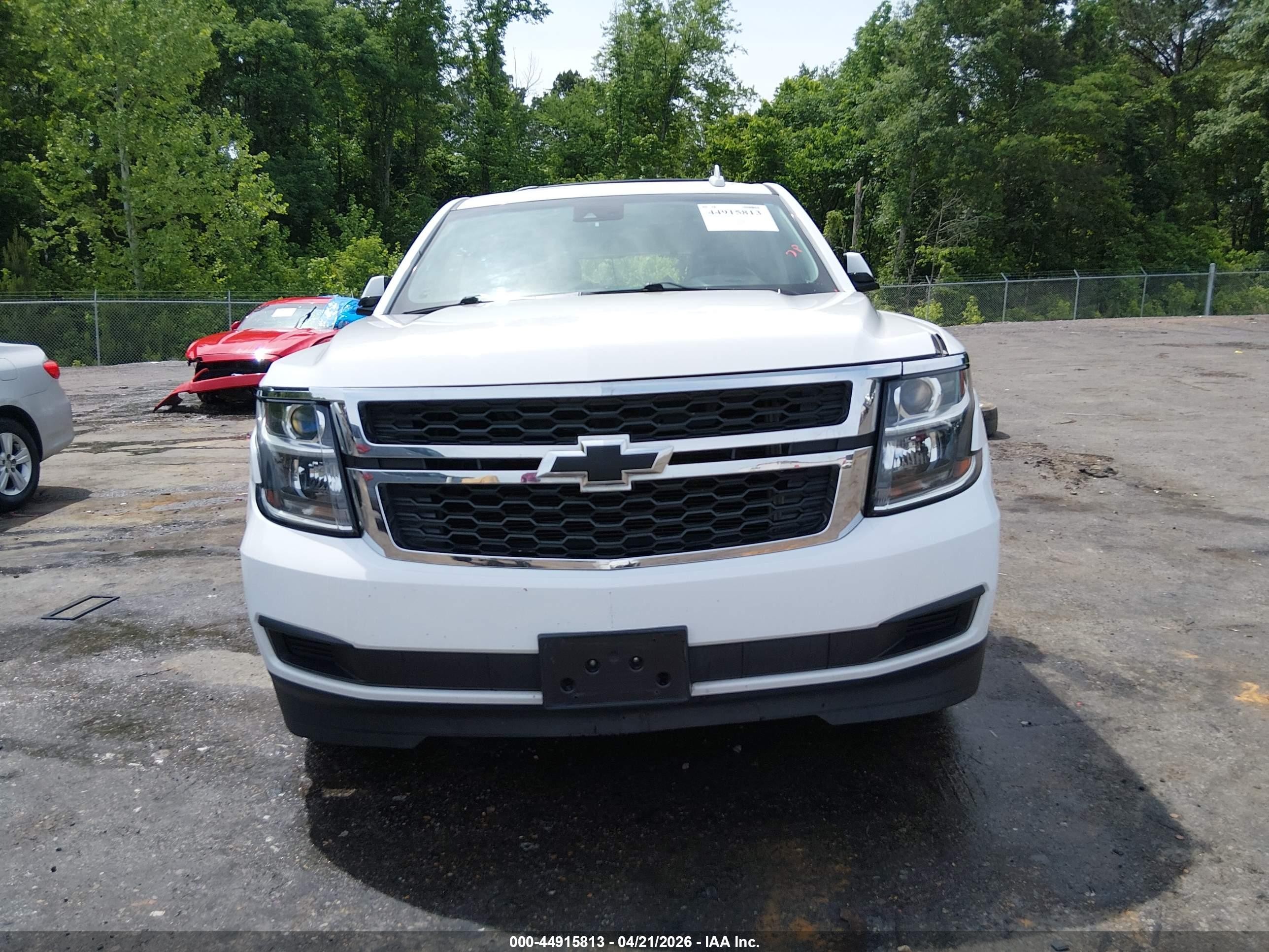 2015 Chevrolet Tahoe Lt White vin: 1GNSKBKC2FR683854