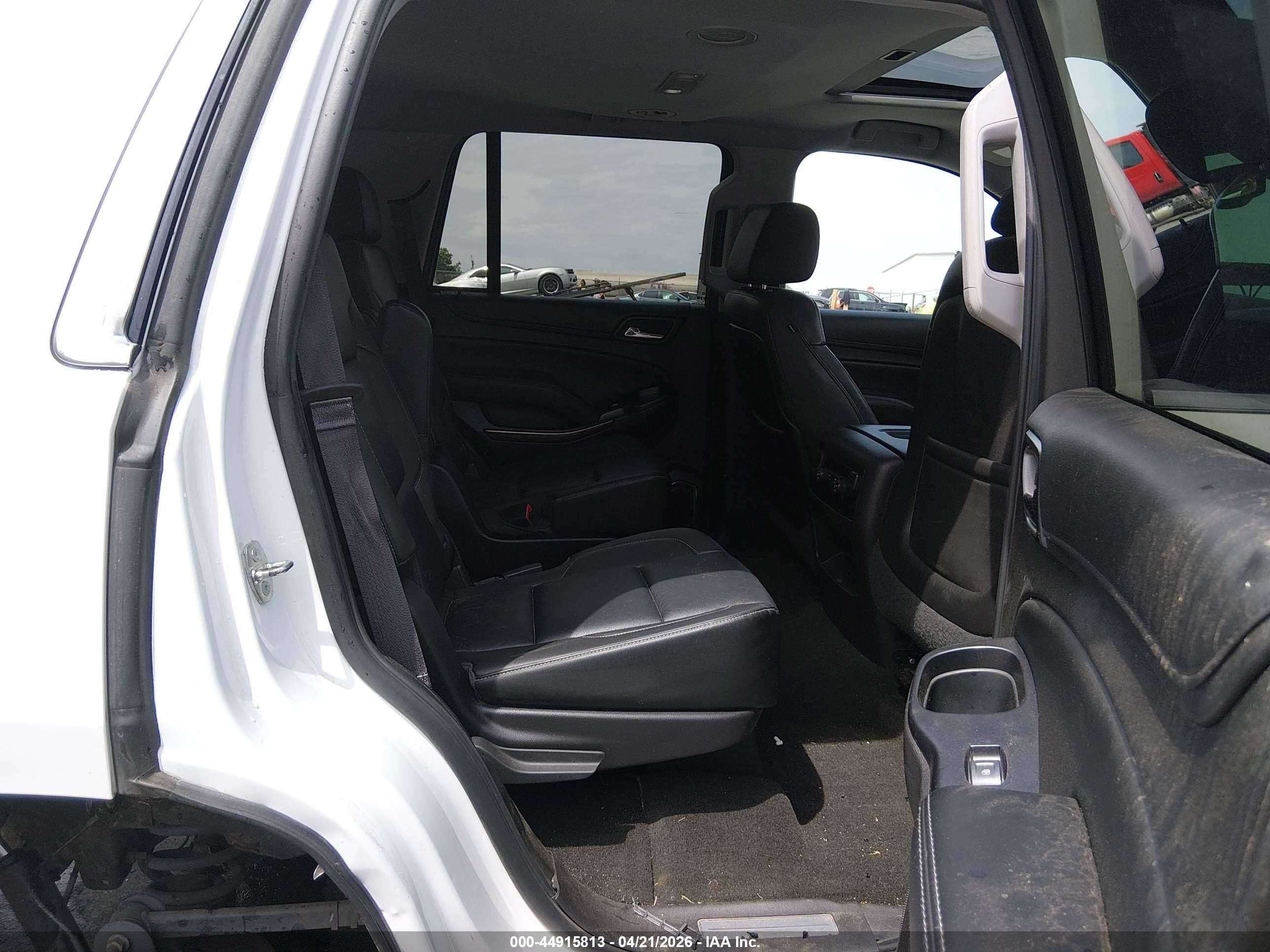 2015 Chevrolet Tahoe Lt White vin: 1GNSKBKC2FR683854