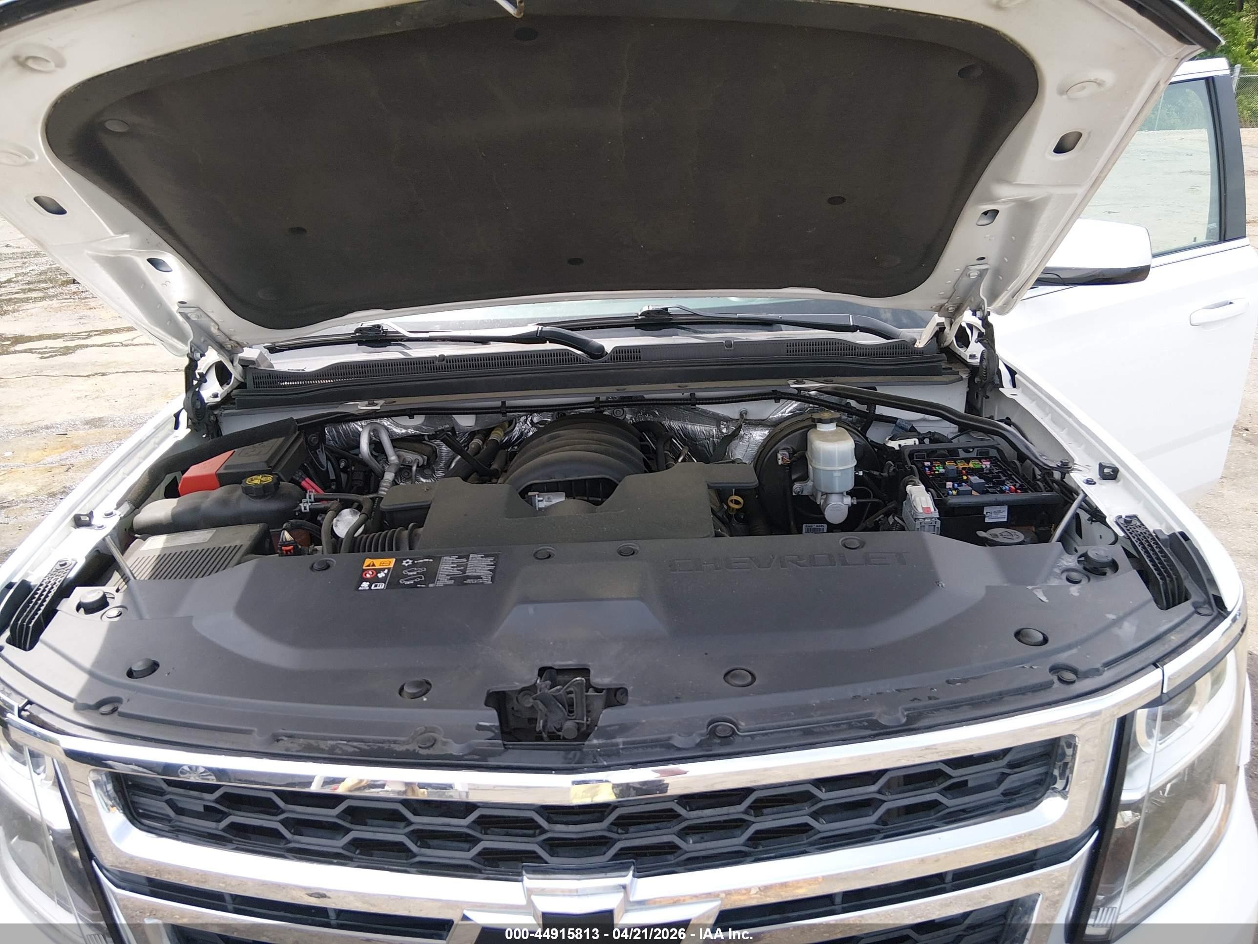 2015 Chevrolet Tahoe Lt White vin: 1GNSKBKC2FR683854