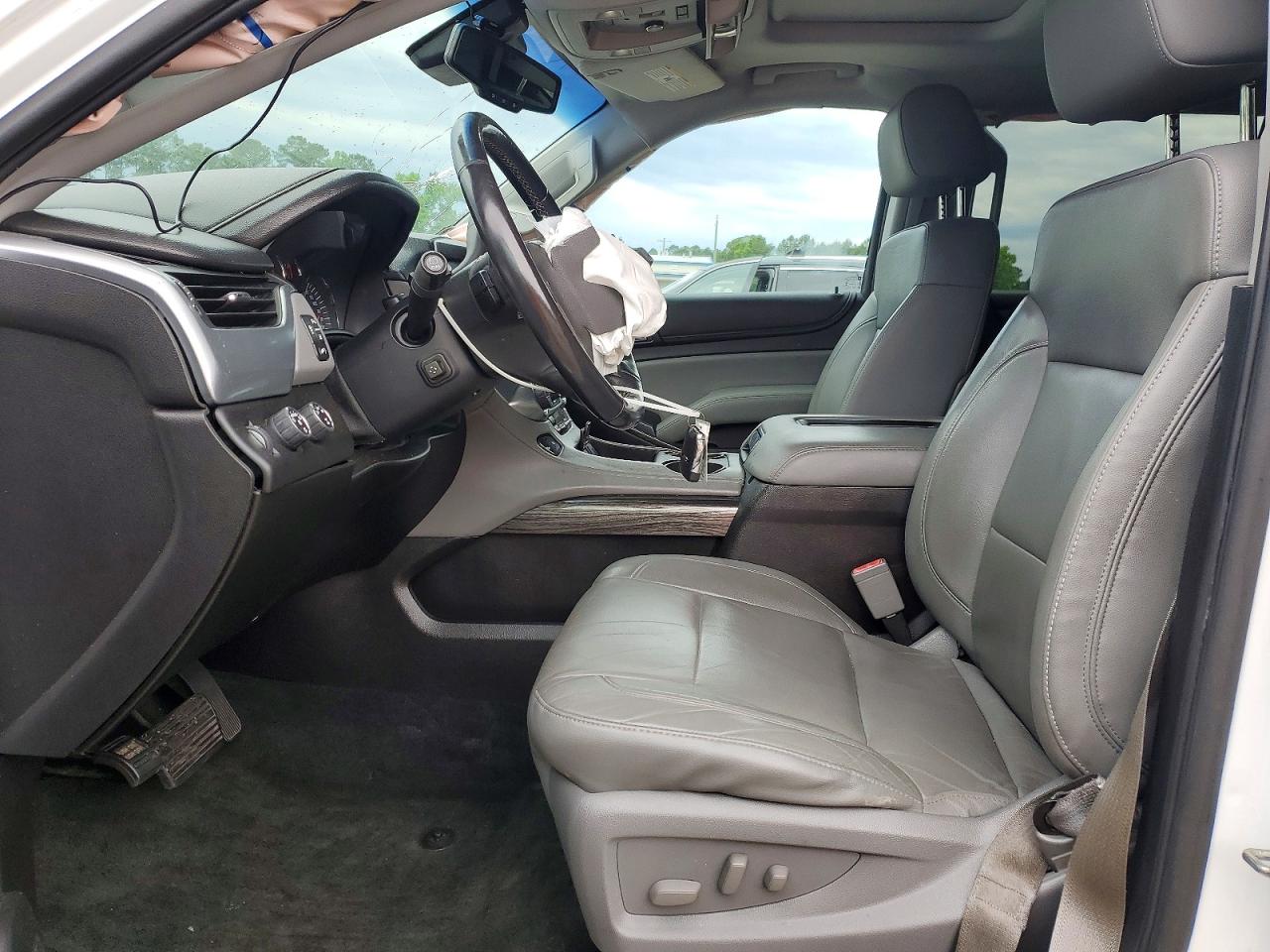 2015 Chevrolet Tahoe K1500 Lt White vin: 1GNSKBKC3FR126645