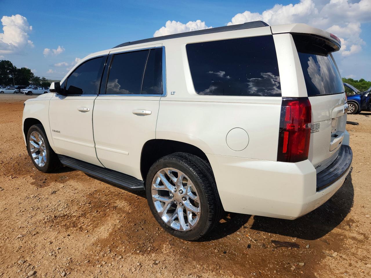 2015 Chevrolet Tahoe K1500 Lt White vin: 1GNSKBKC3FR131456
