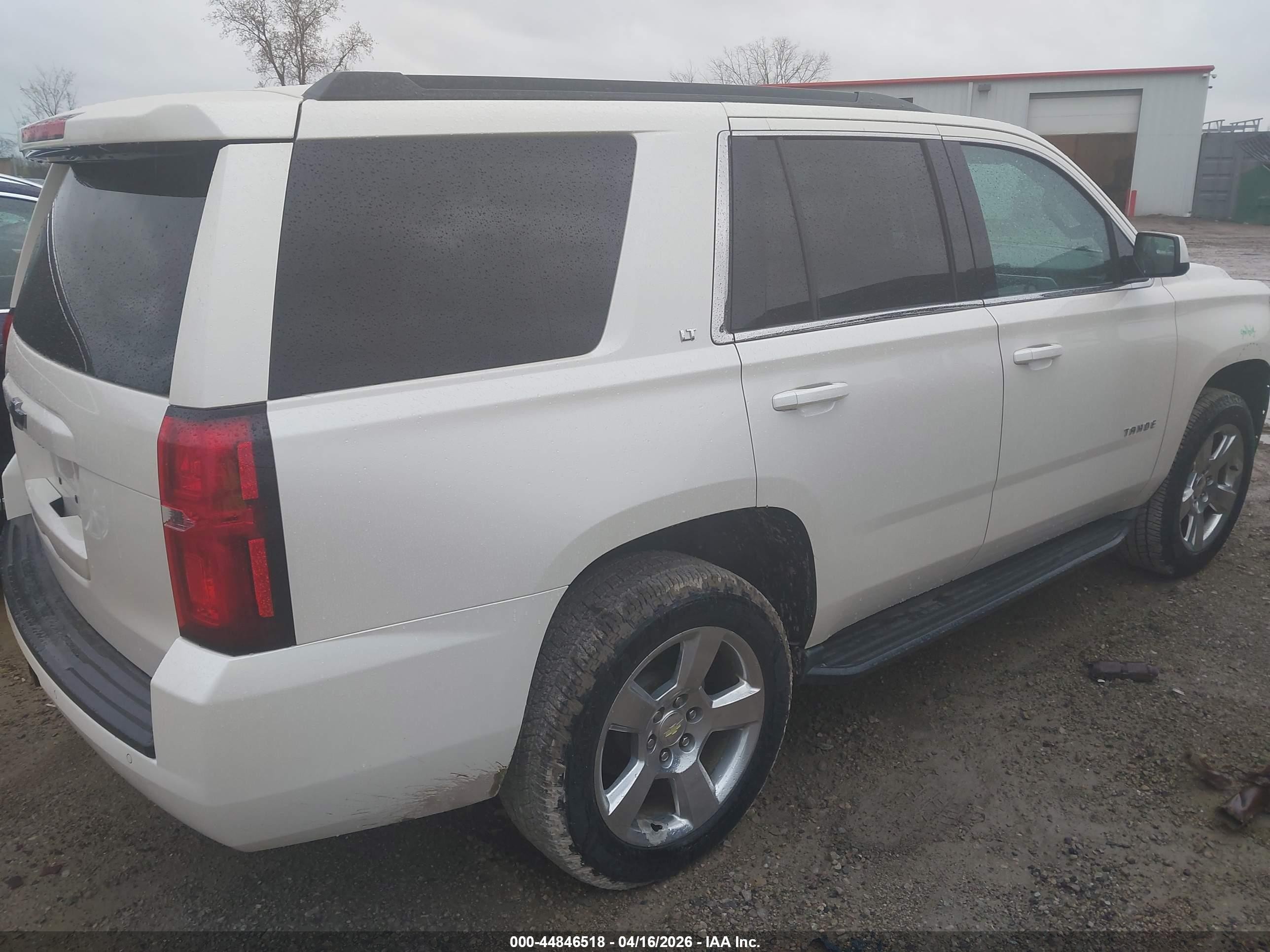 2015 Chevrolet Tahoe Lt White vin: 1GNSKBKC3FR152243