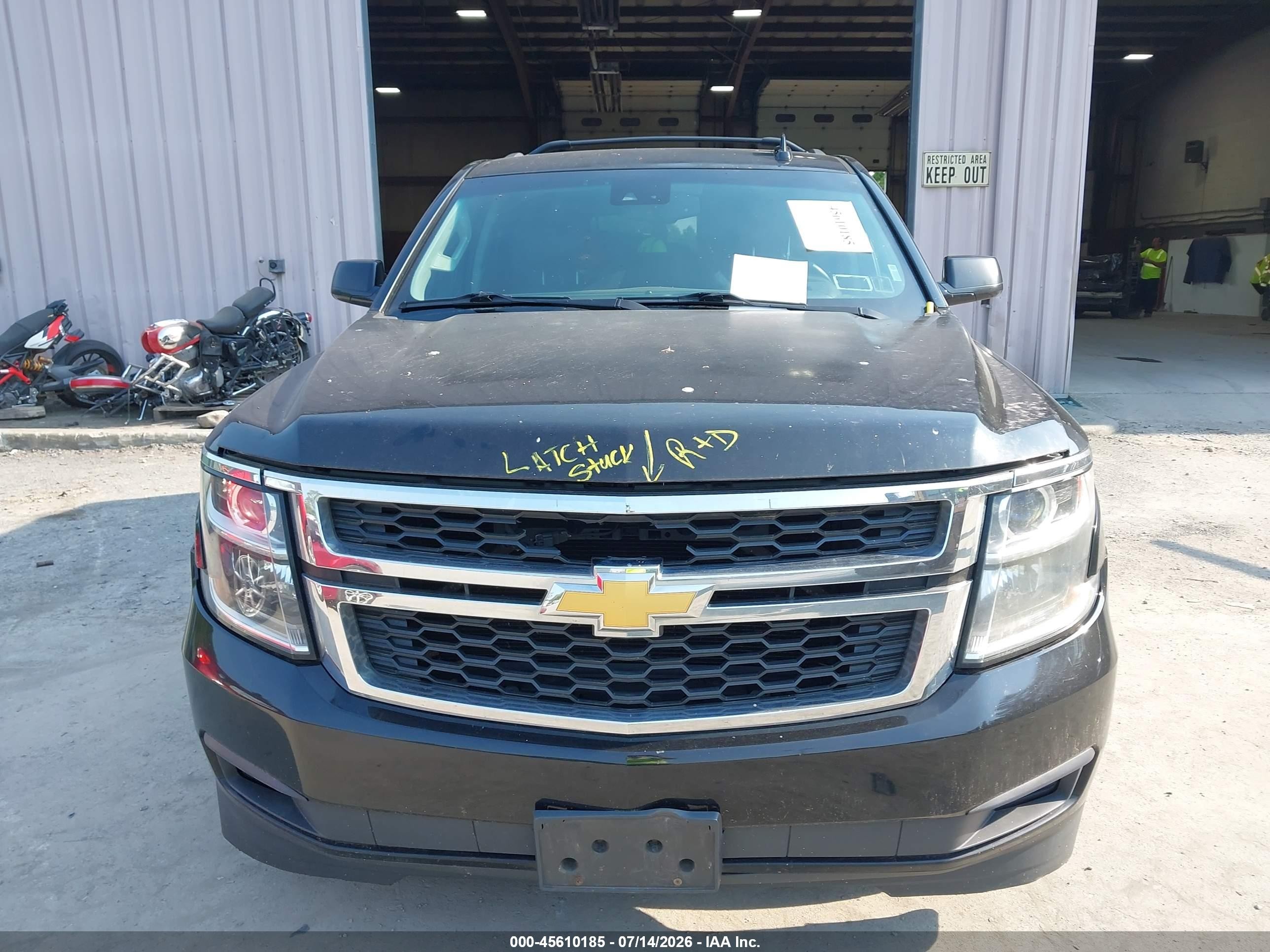 2015 Chevrolet Tahoe Lt Черный vin: 1GNSKBKC3FR565022