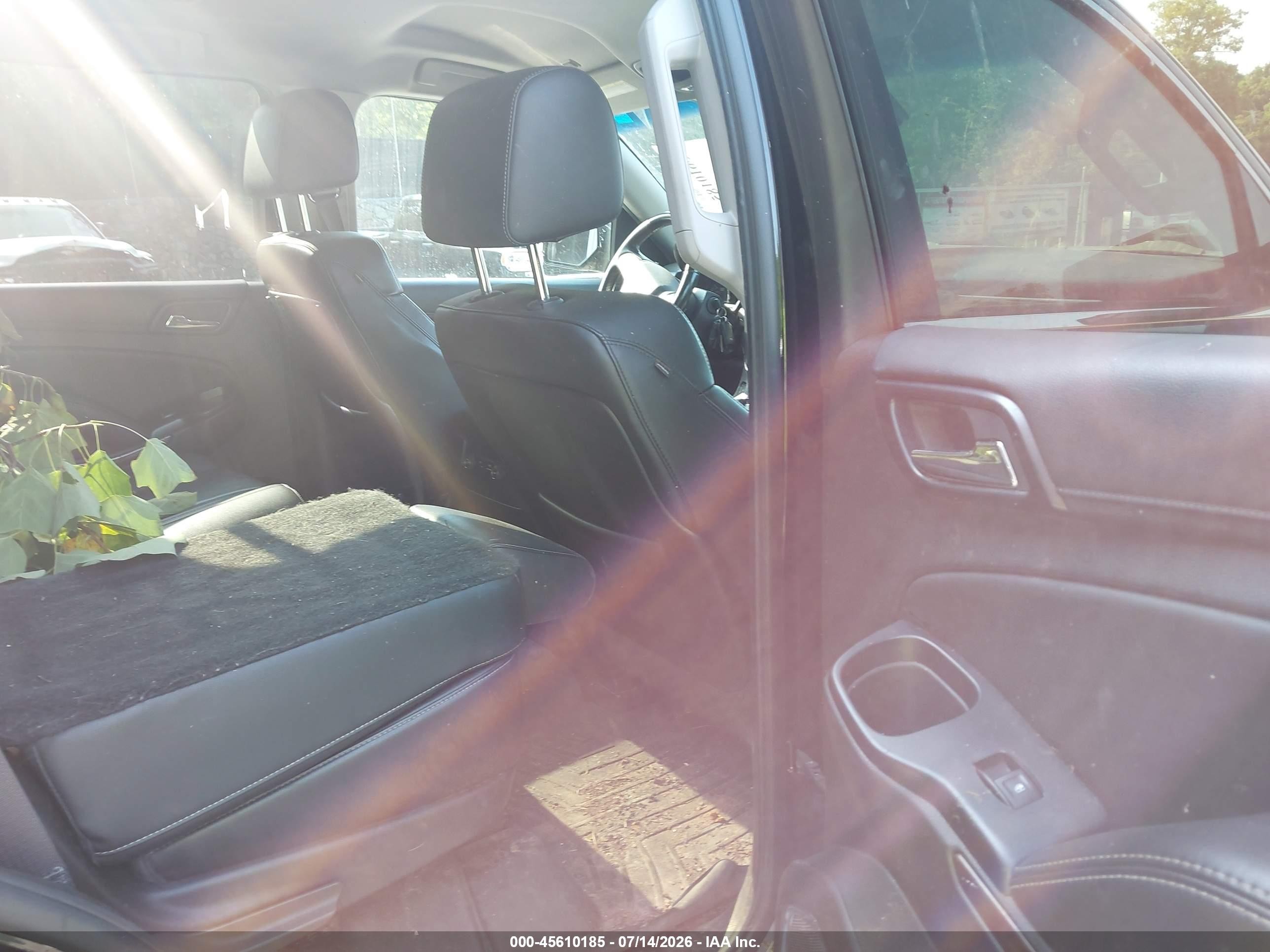 2015 Chevrolet Tahoe Lt Черный vin: 1GNSKBKC3FR565022