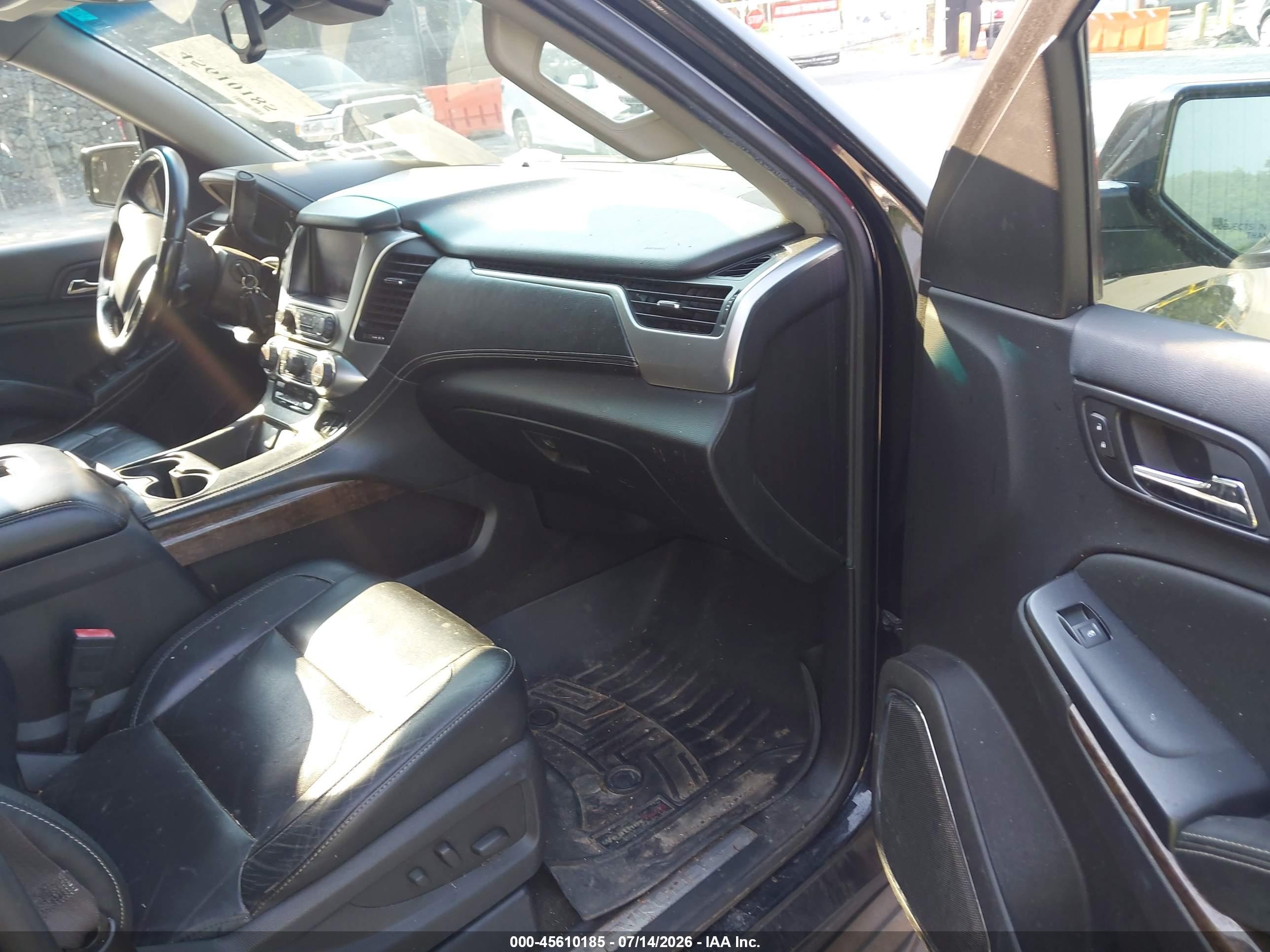 2015 Chevrolet Tahoe Lt Черный vin: 1GNSKBKC3FR565022