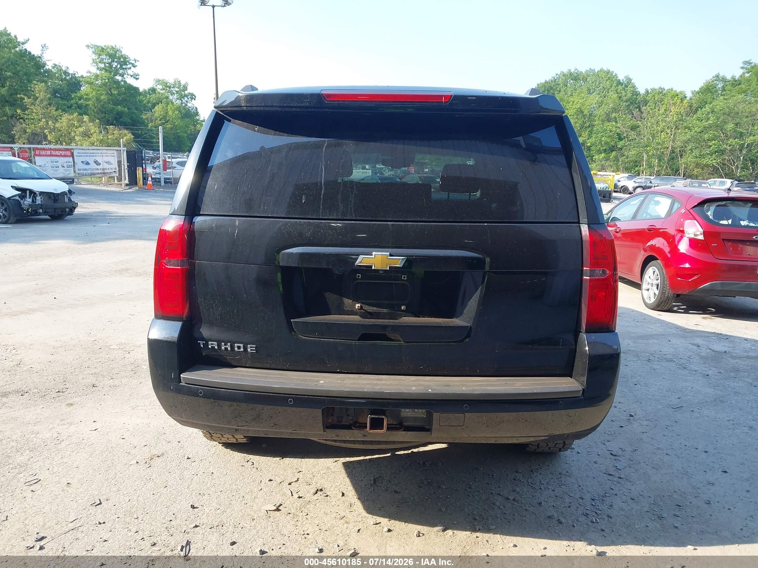 2015 Chevrolet Tahoe Lt Черный vin: 1GNSKBKC3FR565022