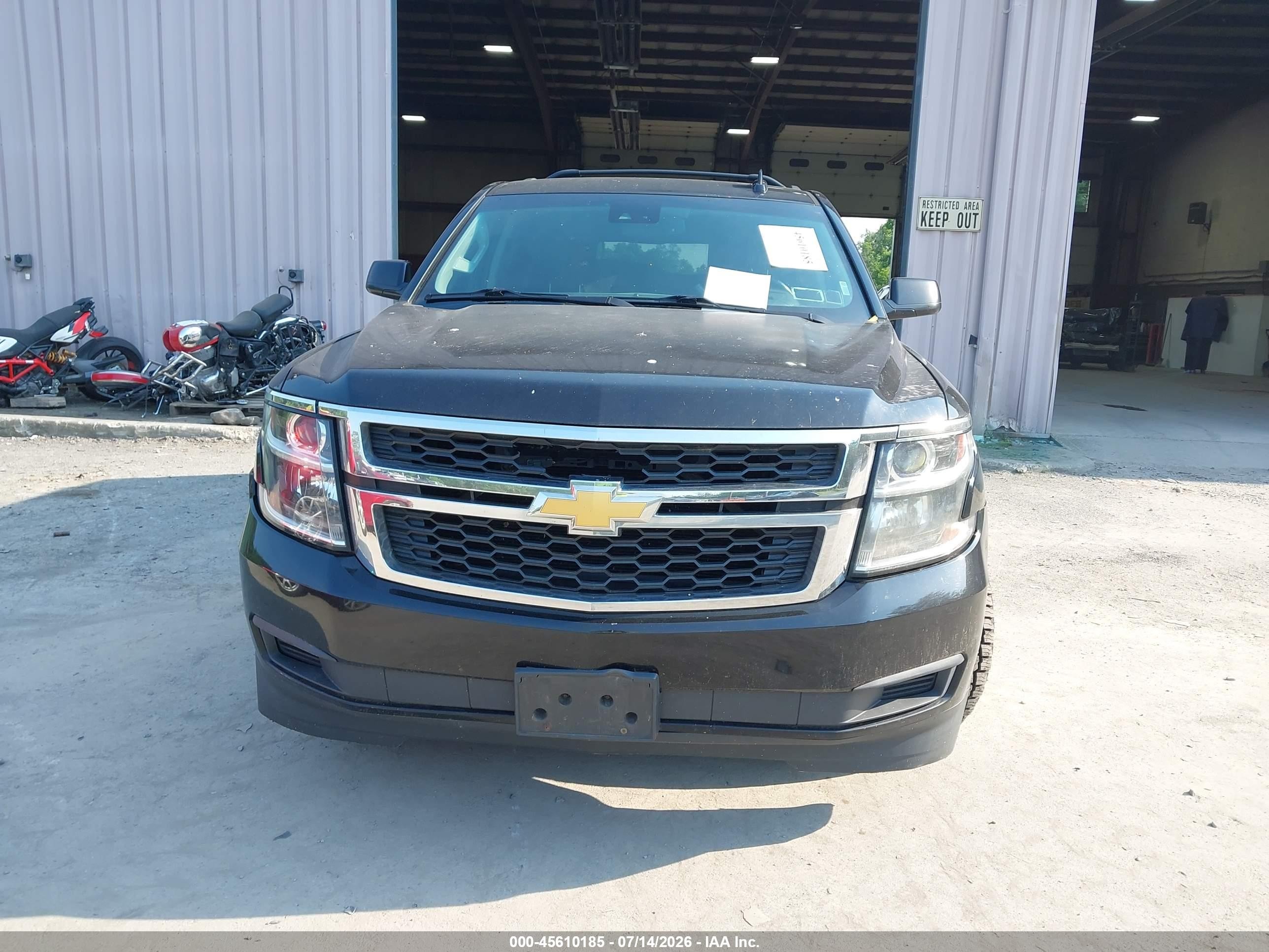 2015 Chevrolet Tahoe Lt Черный vin: 1GNSKBKC3FR565022