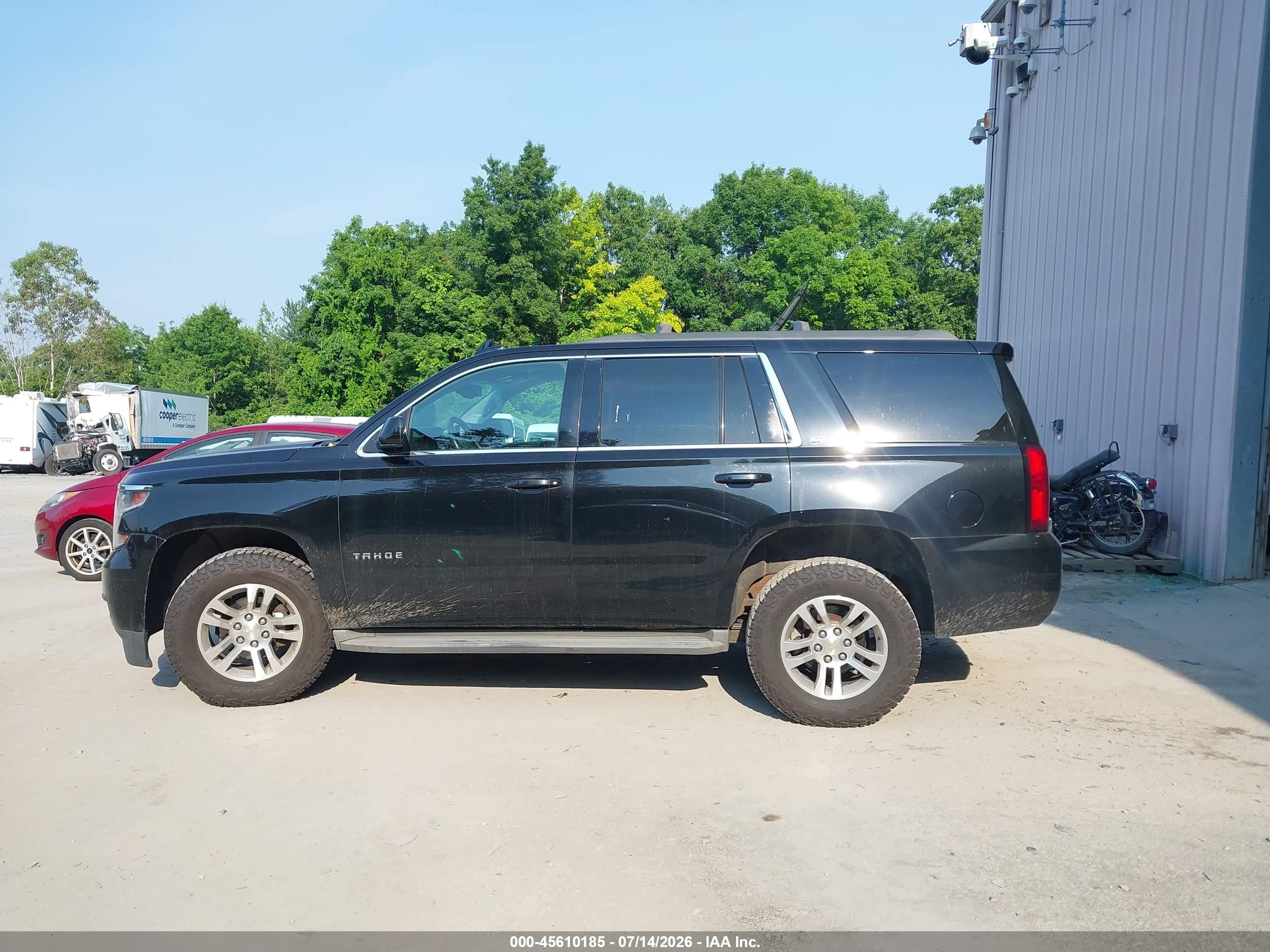 2015 Chevrolet Tahoe Lt Черный vin: 1GNSKBKC3FR565022