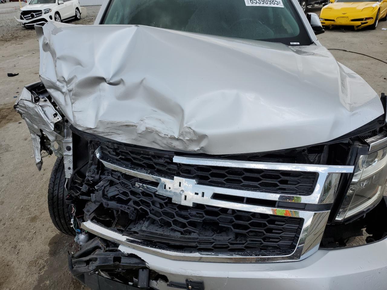 2018 Chevrolet Tahoe K1500 Lt Silver vin: 1GNSKBKC3JR352211
