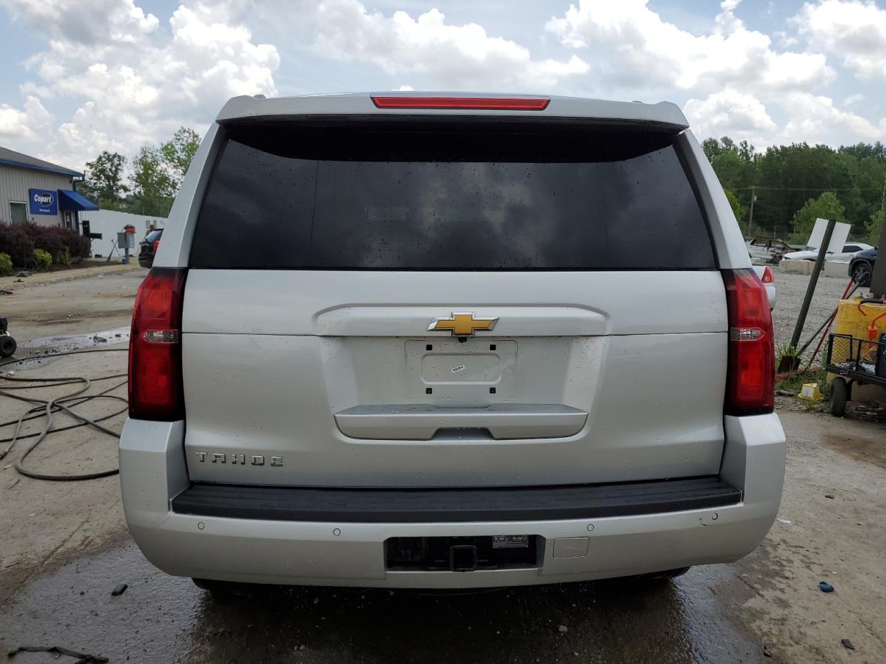 2018 Chevrolet Tahoe K1500 Lt Silver vin: 1GNSKBKC3JR352211