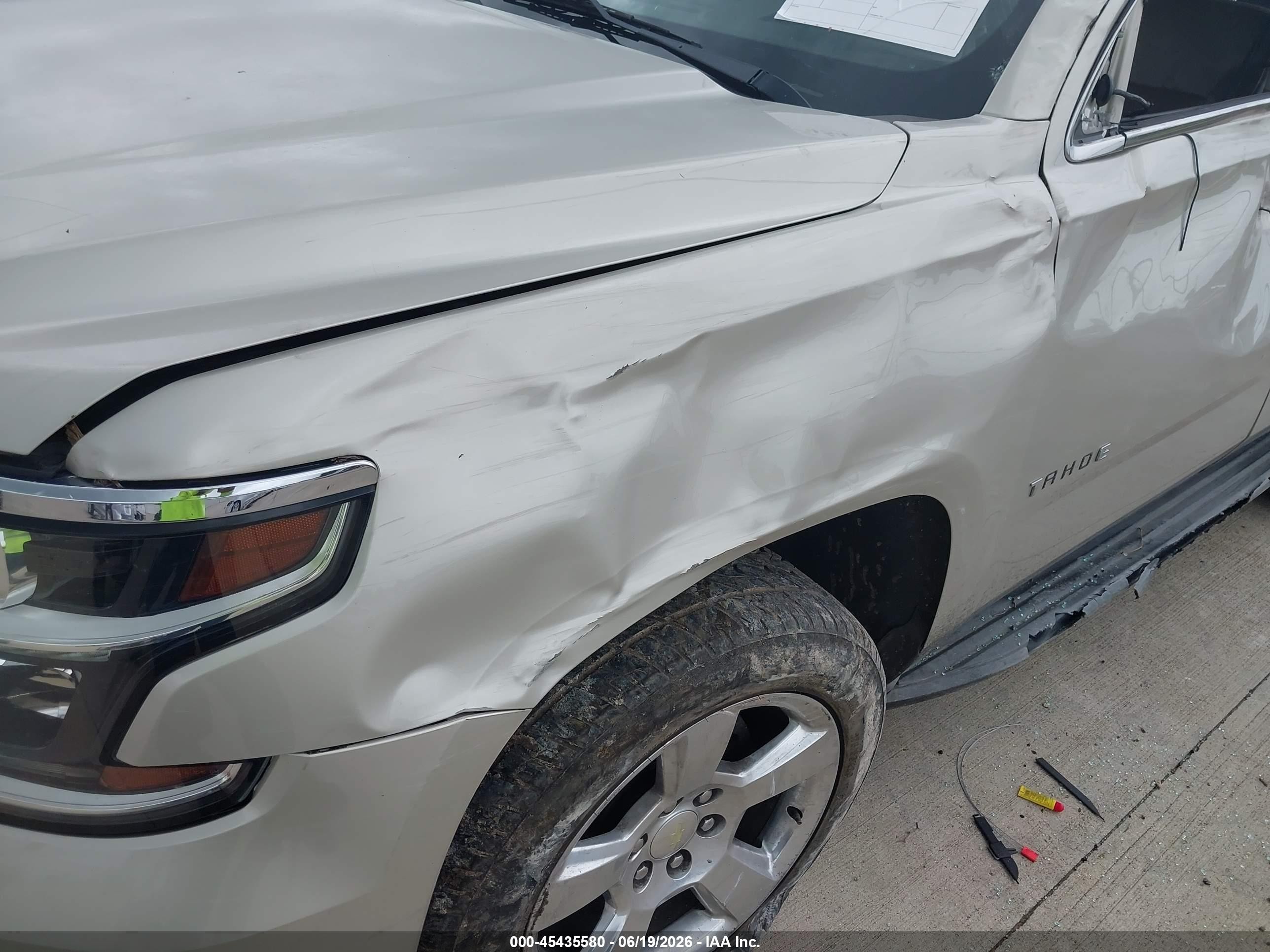 2015 Chevrolet Tahoe Lt Золотой vin: 1GNSKBKC4FR223255