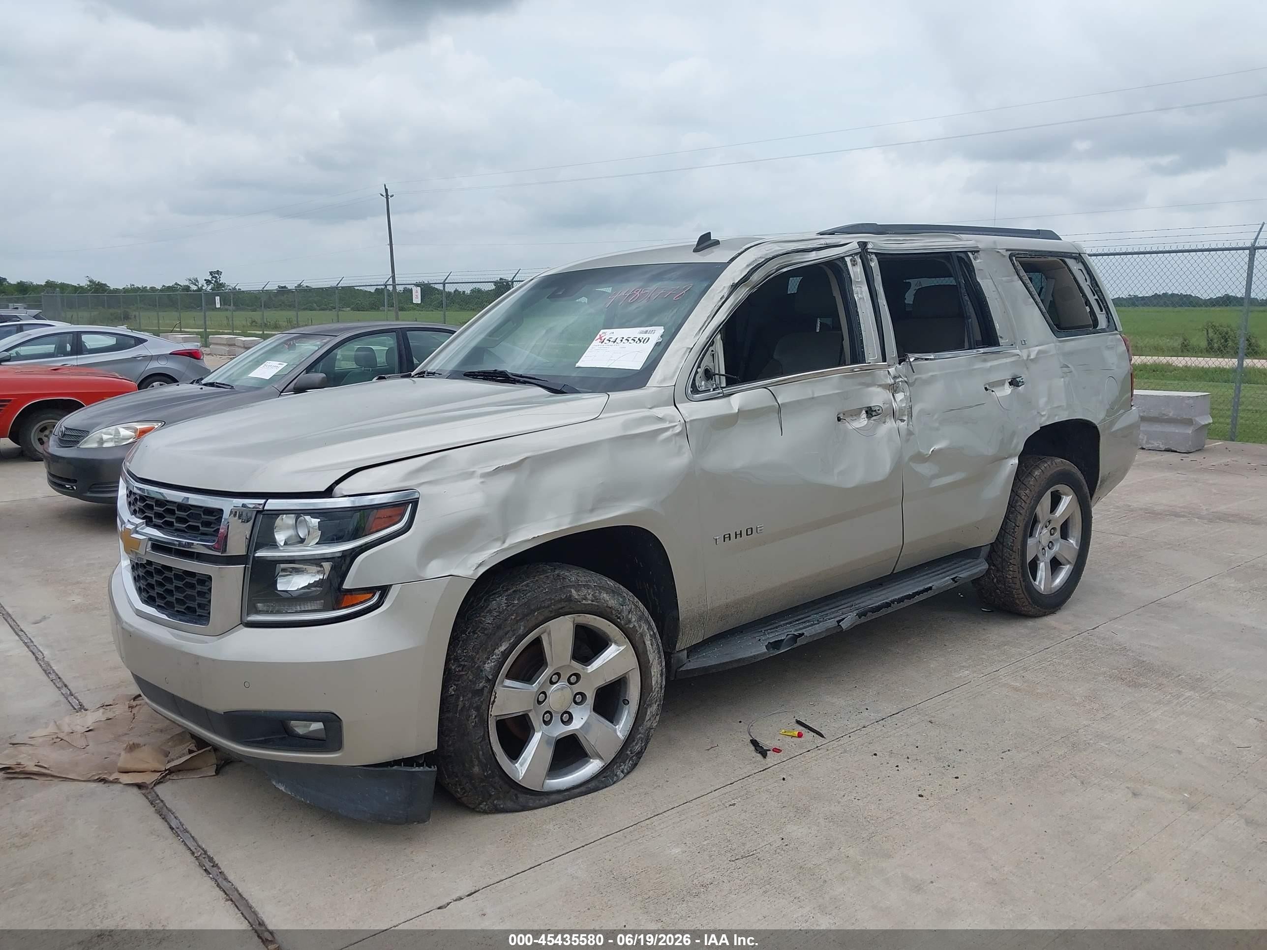 2015 Chevrolet Tahoe Lt Золотой vin: 1GNSKBKC4FR223255