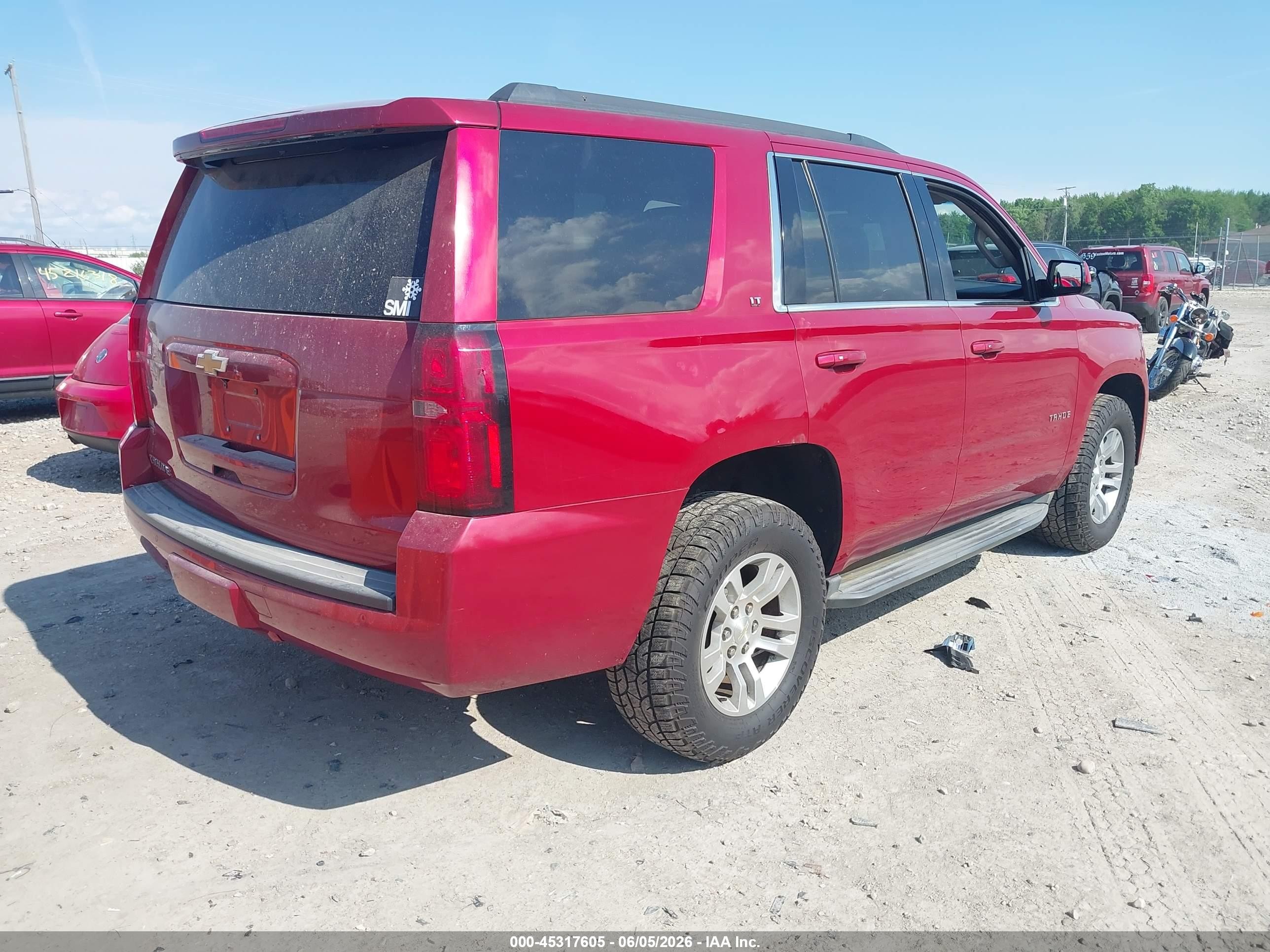 2015 Chevrolet Tahoe Lt Красный vin: 1GNSKBKC4FR234787