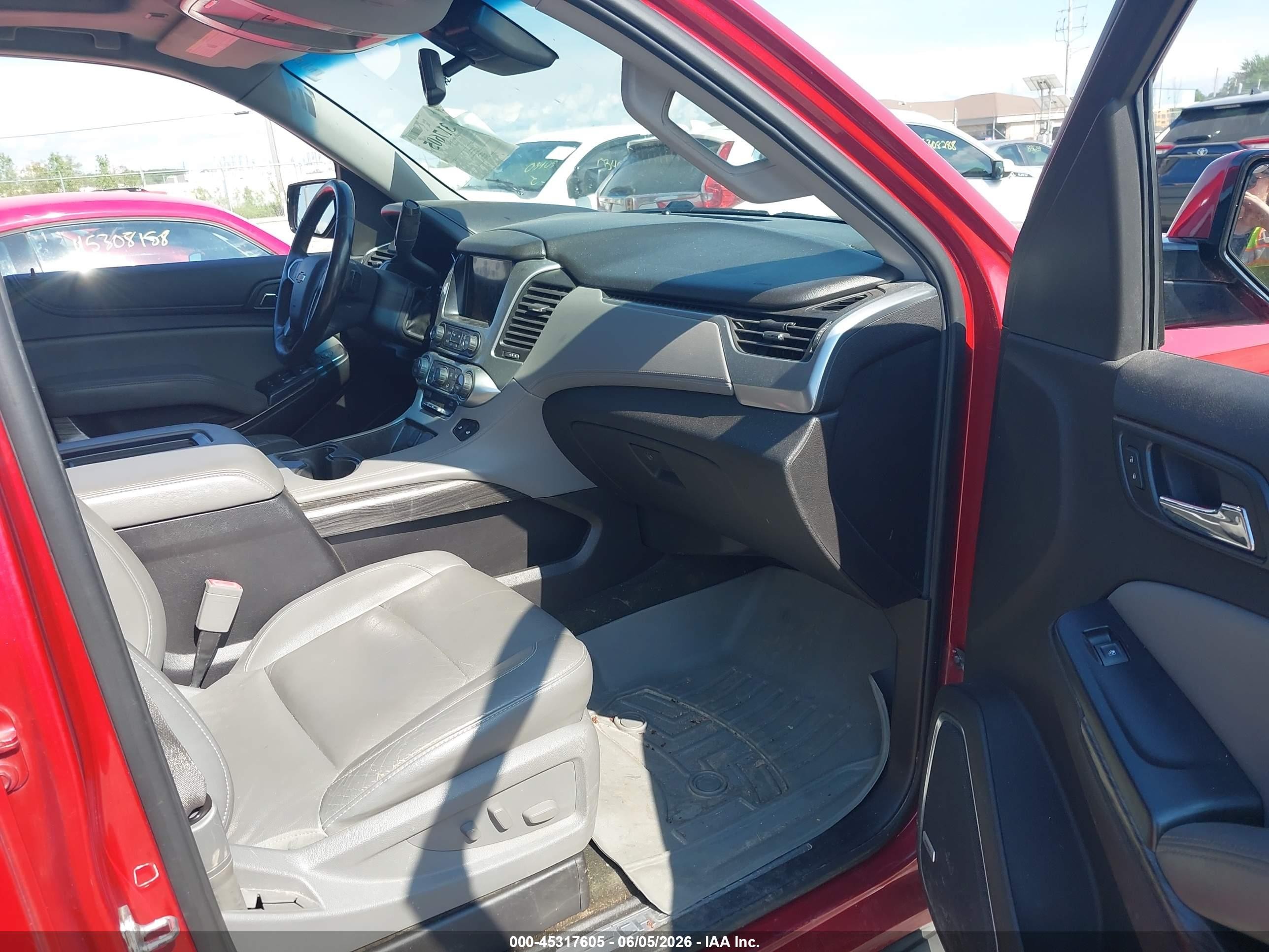 2015 Chevrolet Tahoe Lt Красный vin: 1GNSKBKC4FR234787