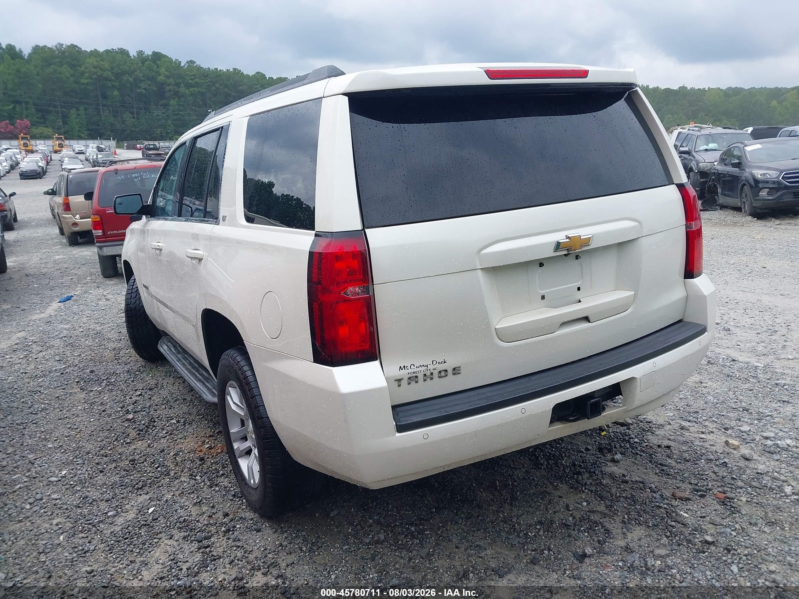 2015 Chevrolet Tahoe Lt White vin: 1GNSKBKC4FR623266