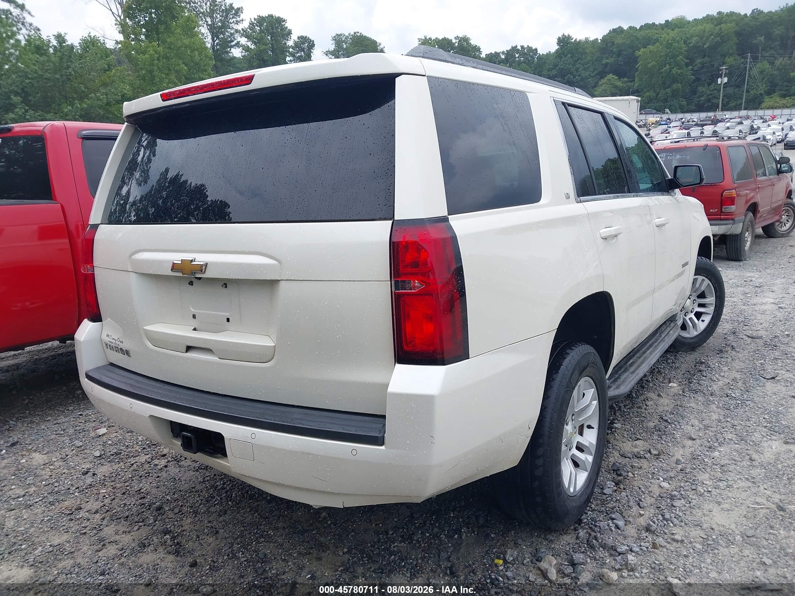 2015 Chevrolet Tahoe Lt White vin: 1GNSKBKC4FR623266