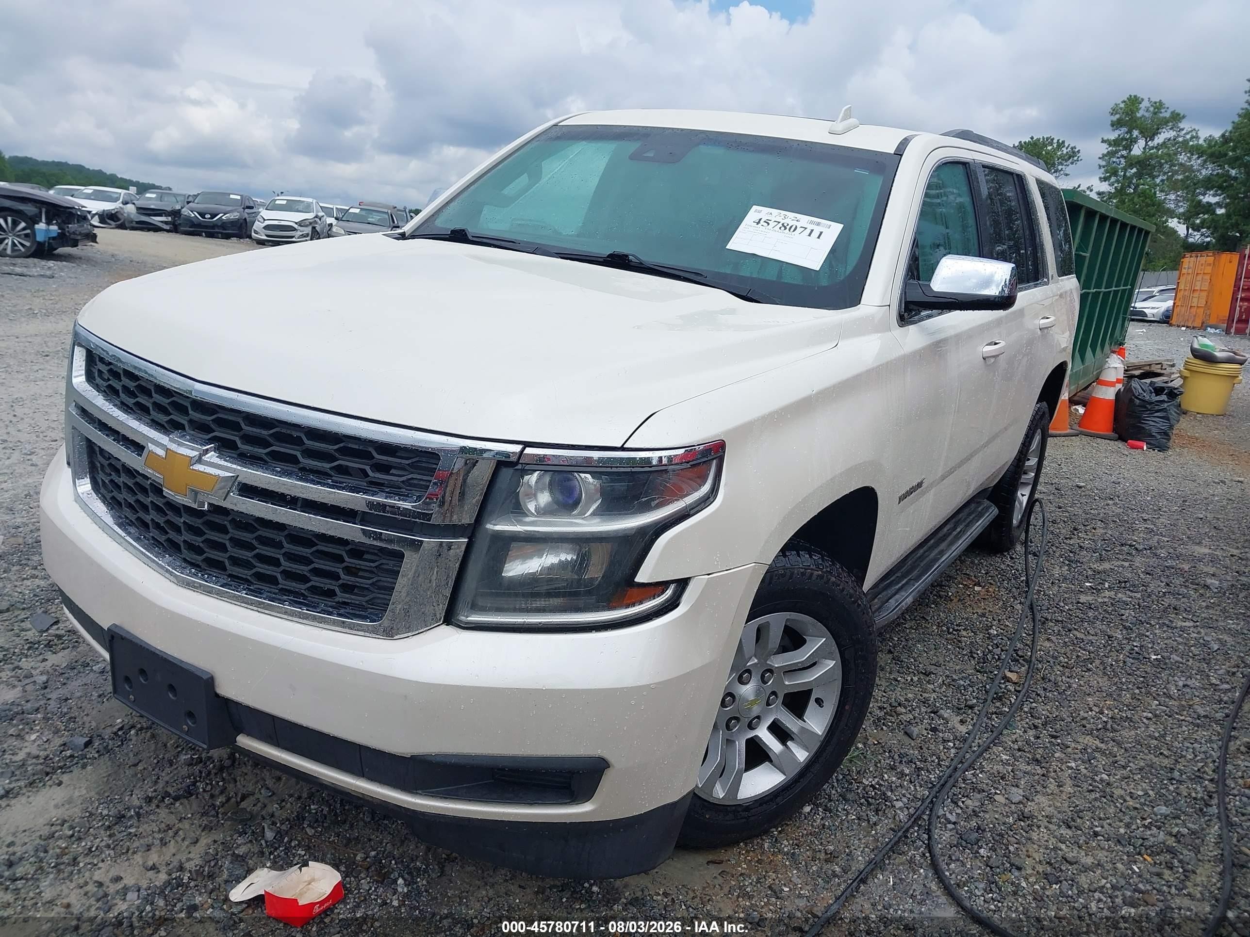 2015 Chevrolet Tahoe Lt White vin: 1GNSKBKC4FR623266
